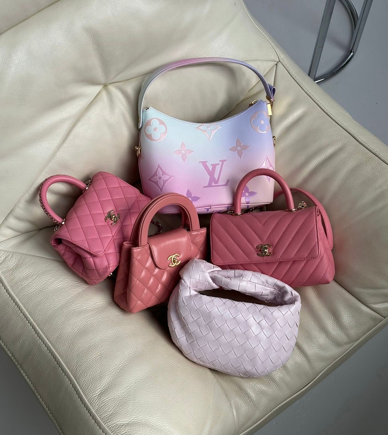 VALENTINE'S GIFT GUIDE