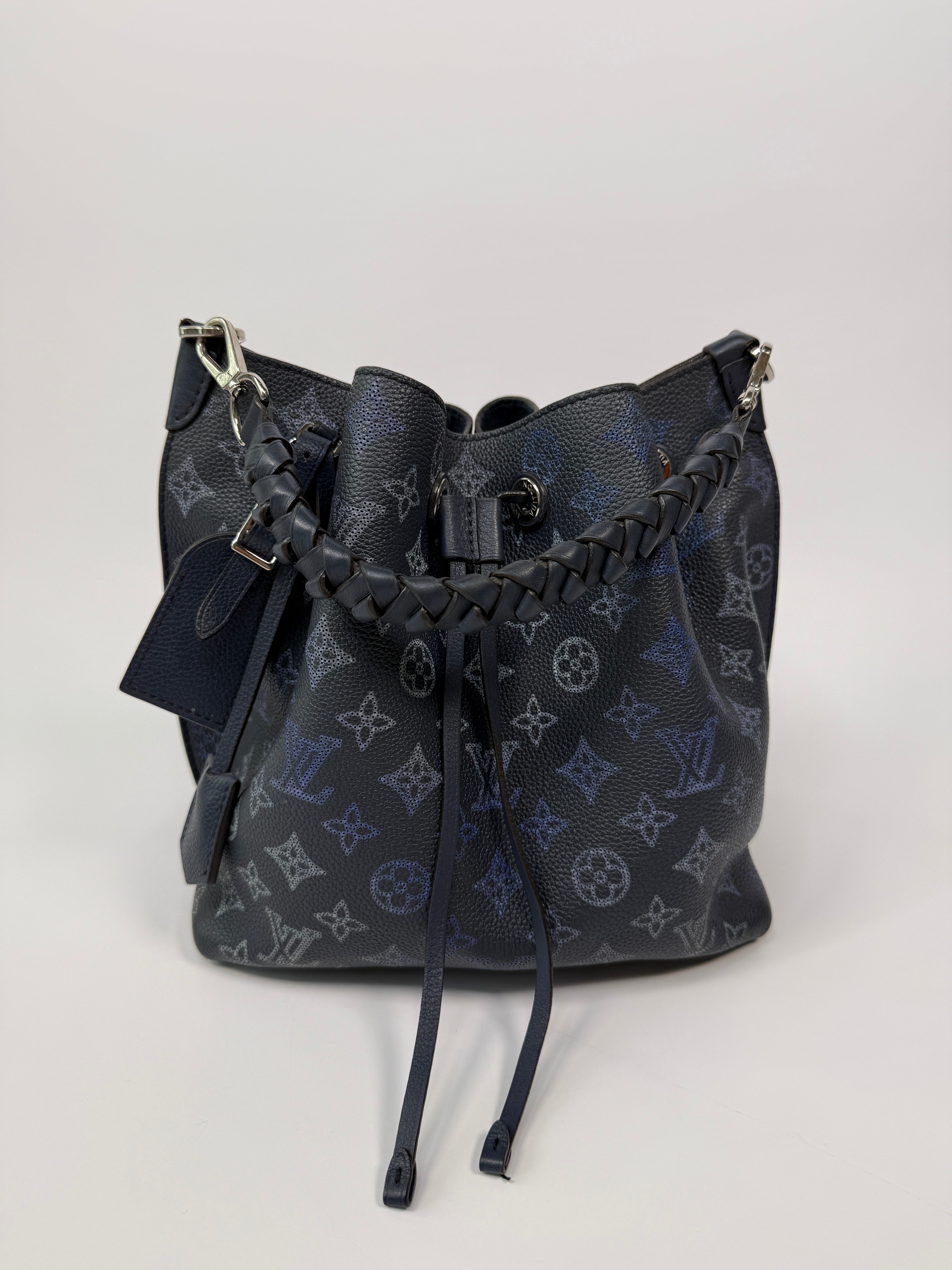 Louis Vuitton Muria Bucket Bag In Mahina Calfskin Leather