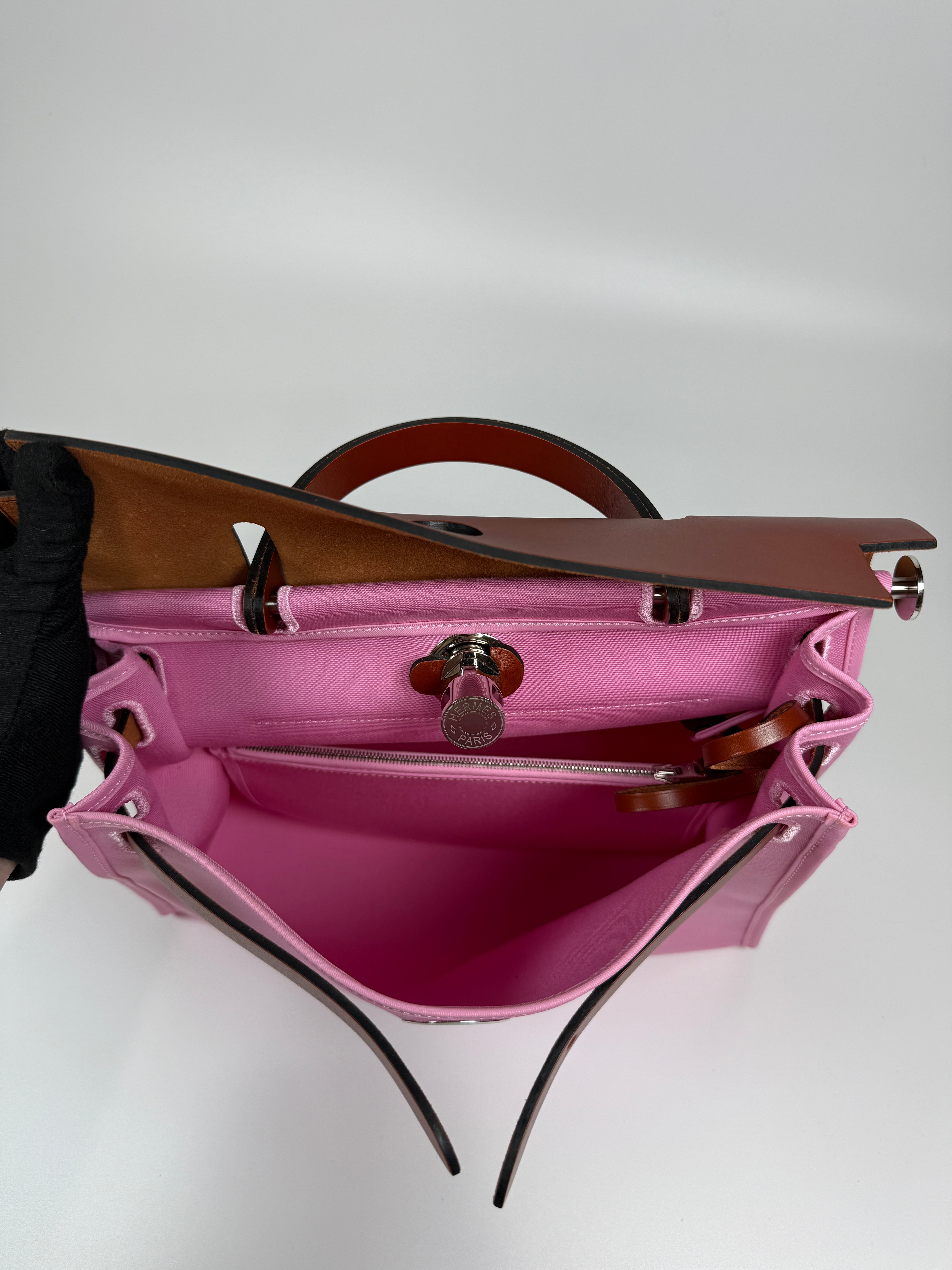 Hermès Herbag 31 Zip In Bubblegum & Cuivre Bag. New and Unused. Authentic and preloved. 100% Authenticity guarantee