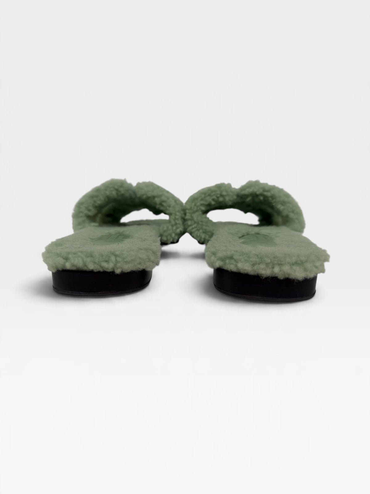 Hermès Oran Sandals in Vert D'Eau Teddy Shearling (Size 37 /UK 4). 100% authentic and pre loved in excellent condition.