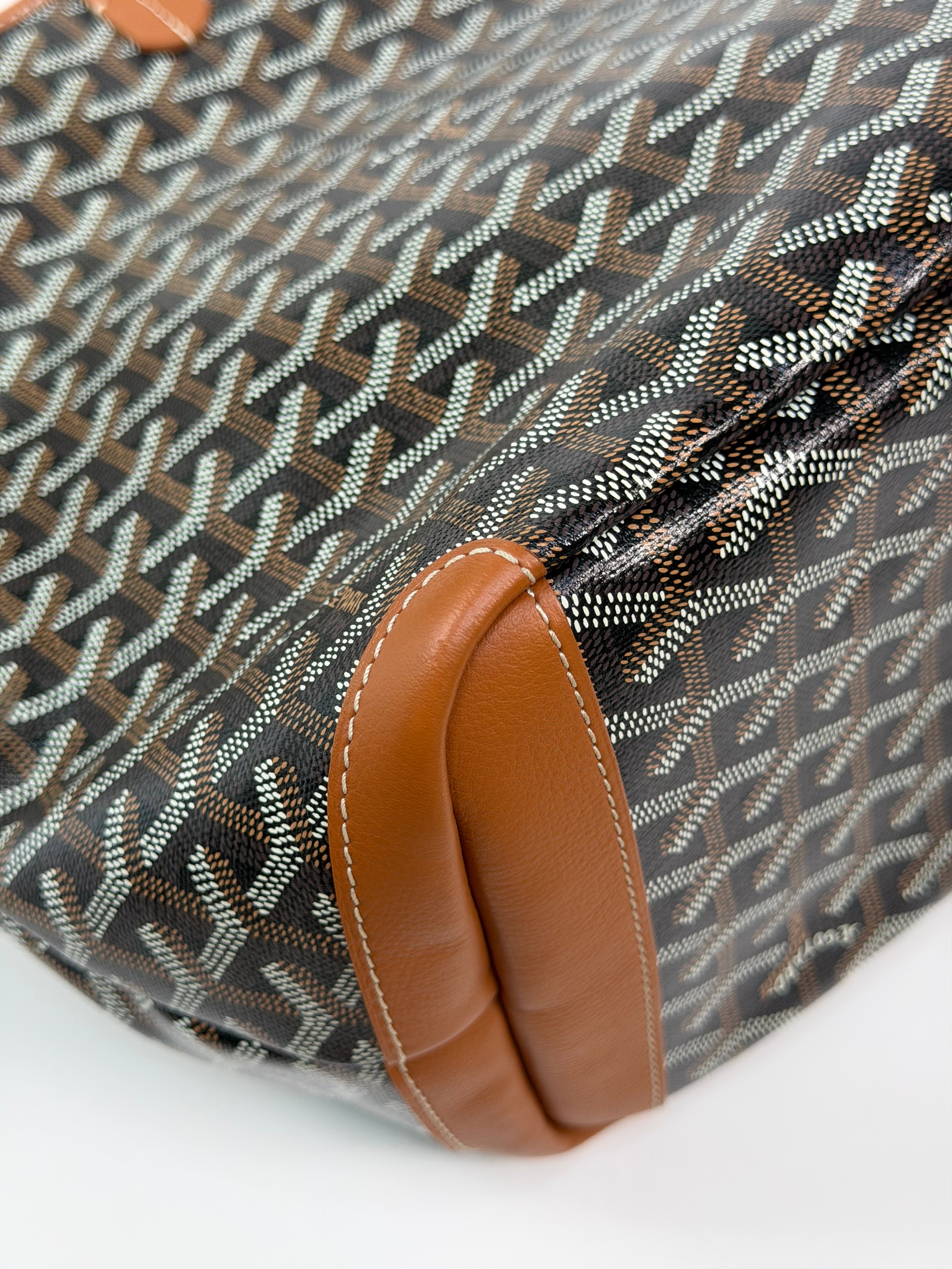 Goyard Artois MM Bag In Black Monogram. Authentic and preloved in excellent condition. 100% guarantee