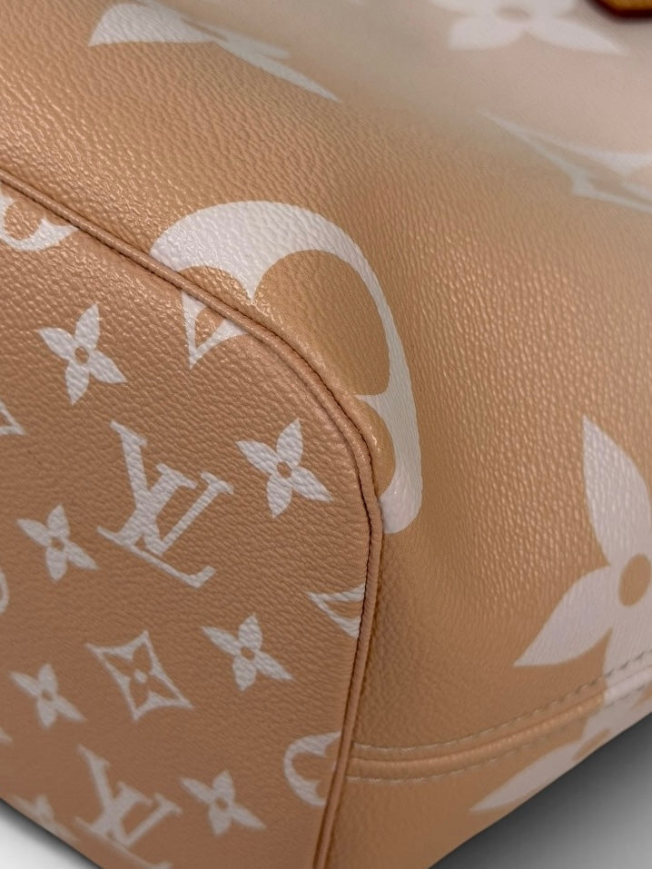 Louis Vuitton Neverfull PM In Beige & Cream Monogram With Gold Hardware. 100% authentic and preloved in excellent condition