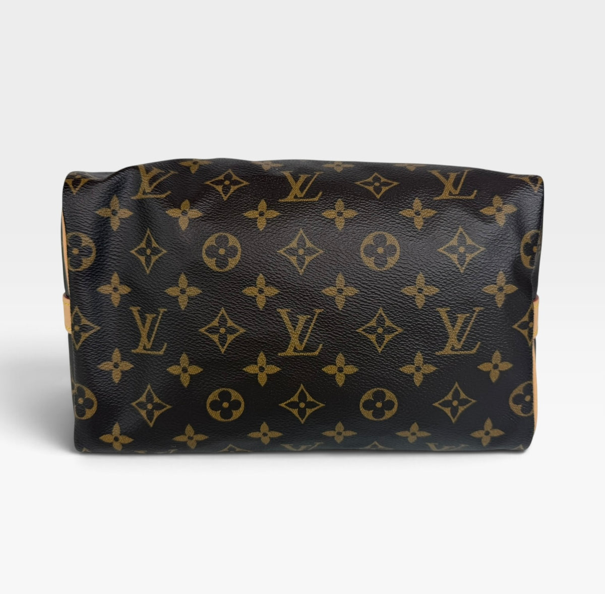 Louis Vuitton Speedy Bandoulière 25 In Monogram Canvas With Gold Hardware. Authentic and preloved in excellent condition. 100% guarantee