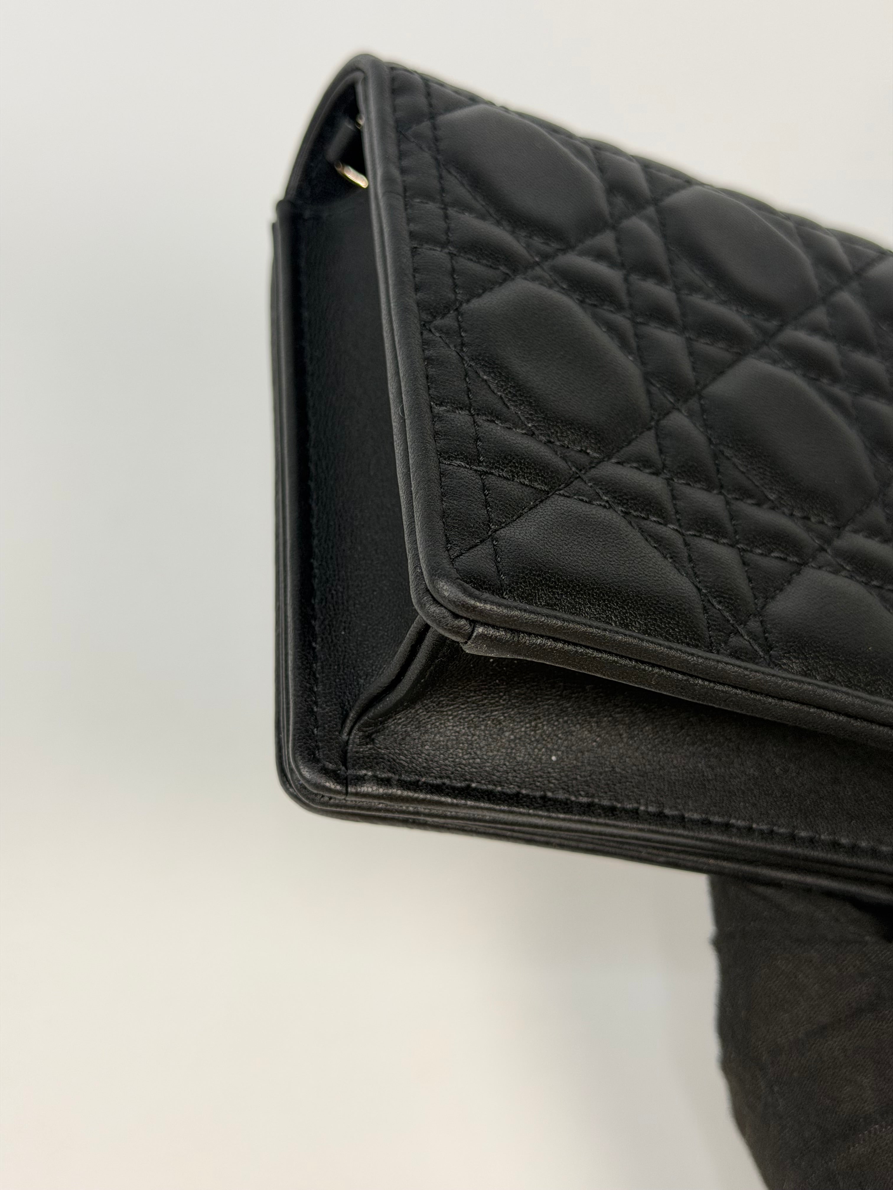 Christian Dior Lady Dior Pouch Black Lambskin Gold Hardware
Pre Loved & Authentic
New/unused
Insured next day delivery