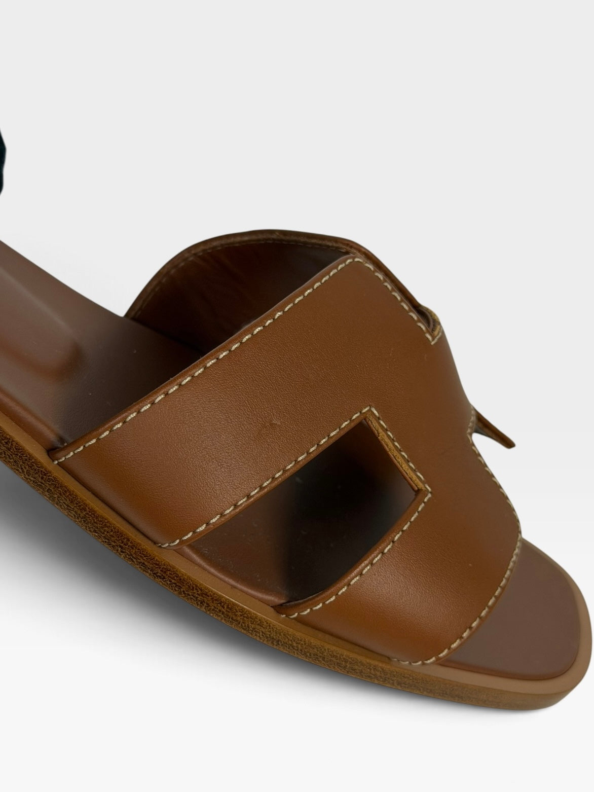 Hermès Oran Sandals in Gold (Size 37.5 /UK 4.5) 100% authentic and preloved in excellent condition