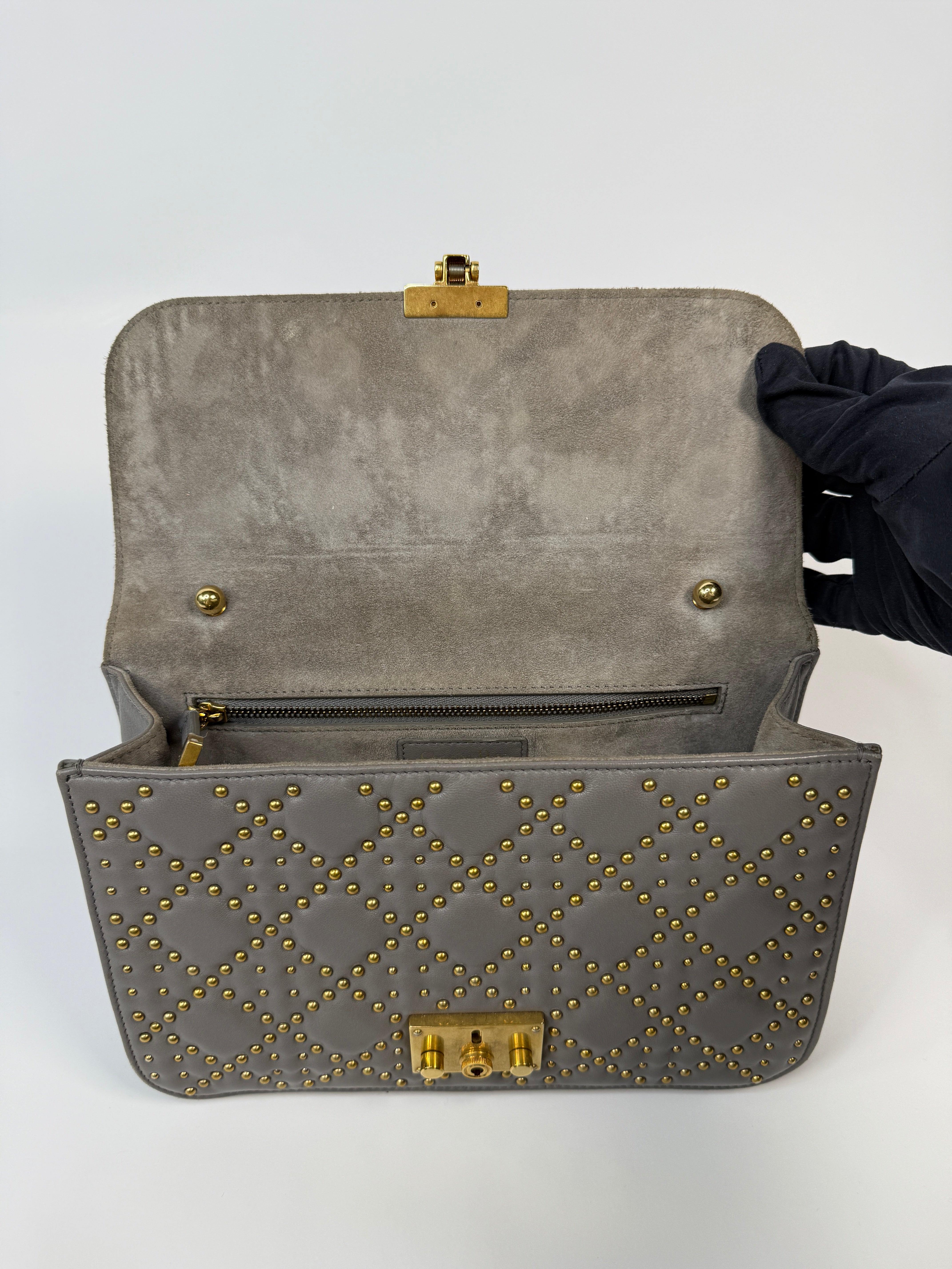 Christian Dior Lambskin Cannage Studded Dioraddict Shoulder Bag
Pre Loved & Authentic