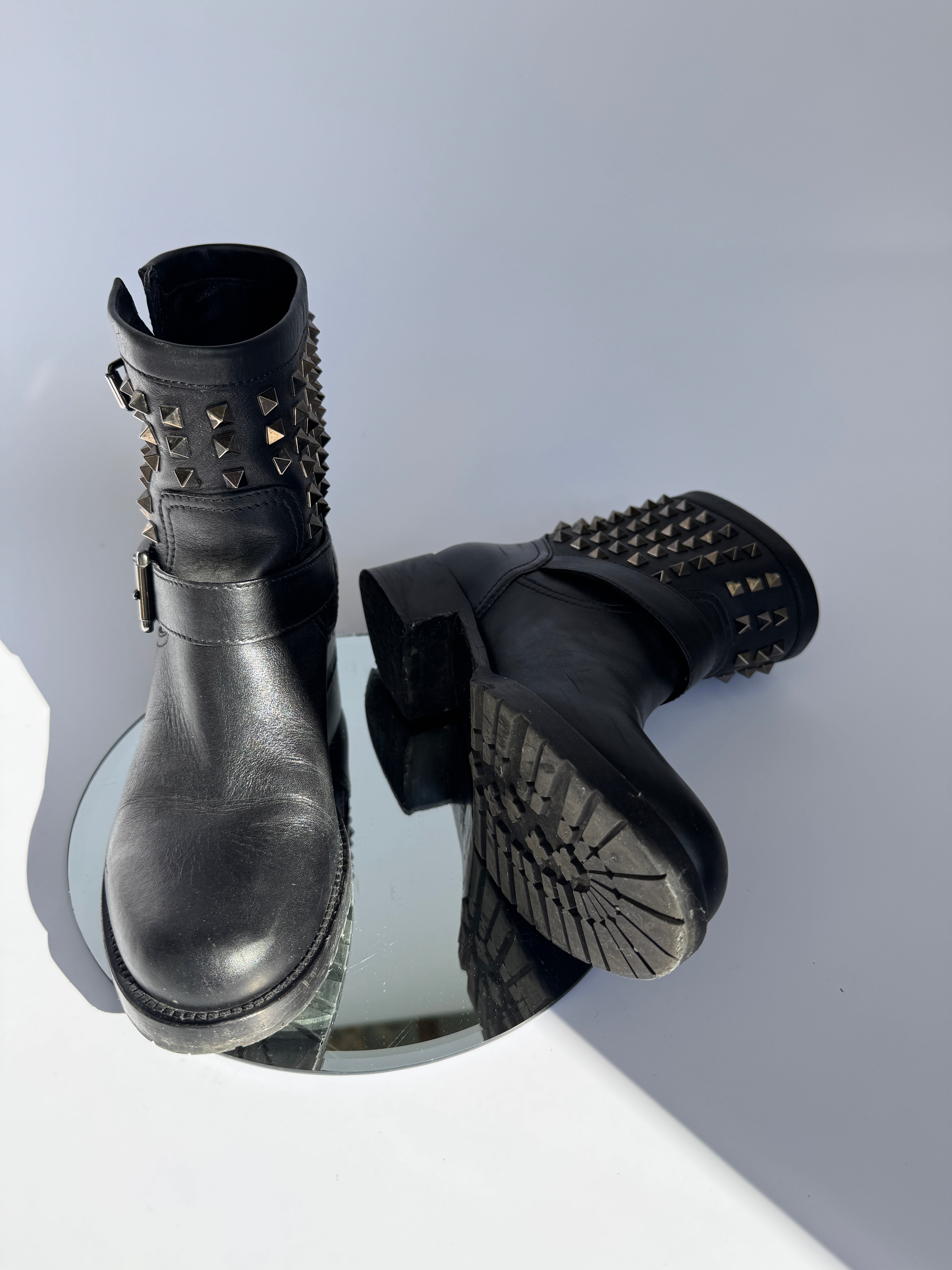 Valentino Rockstud Ankle Boots (Size40/UK7)