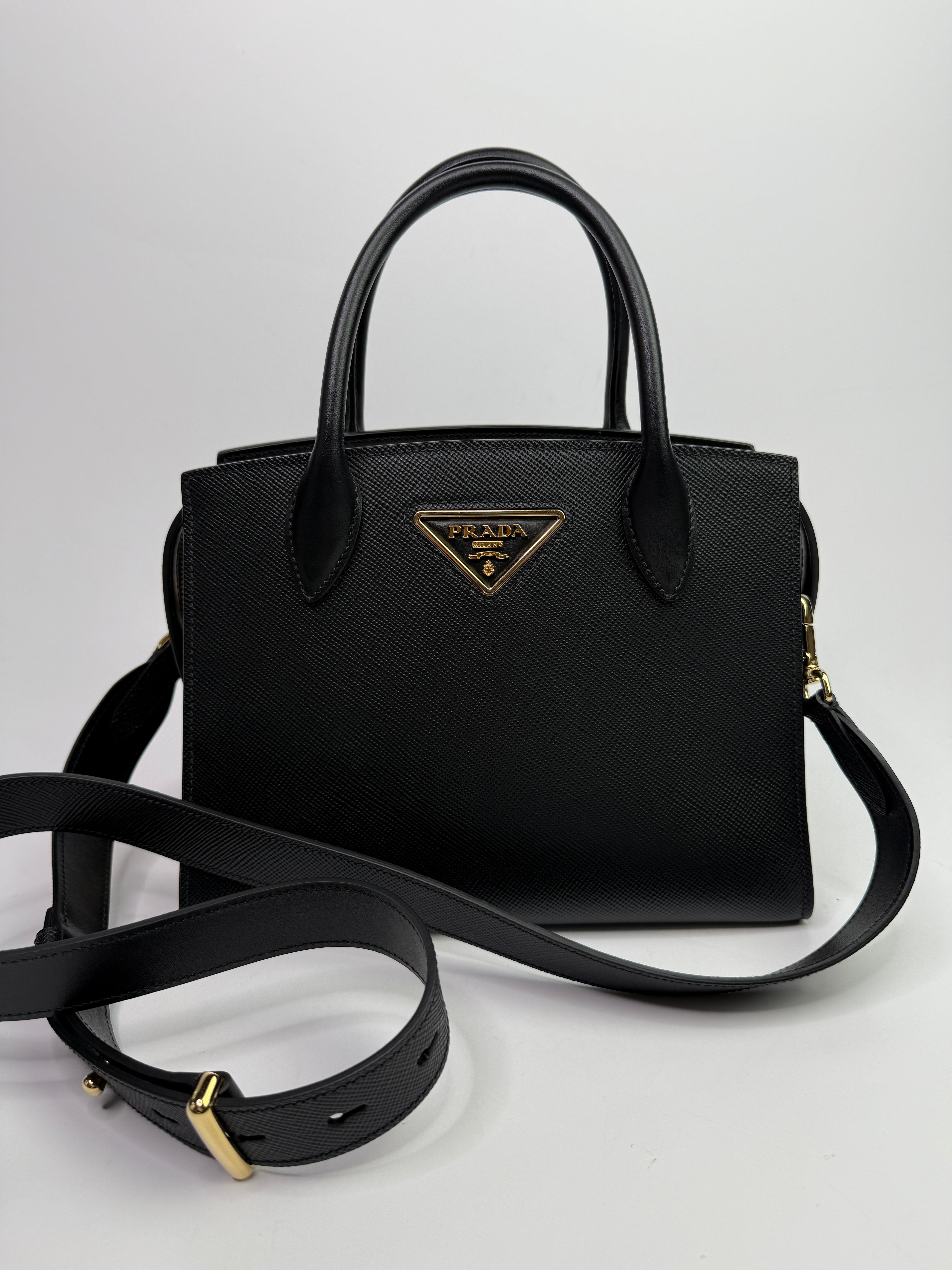 Prada Tote In Black Saffiano Leather