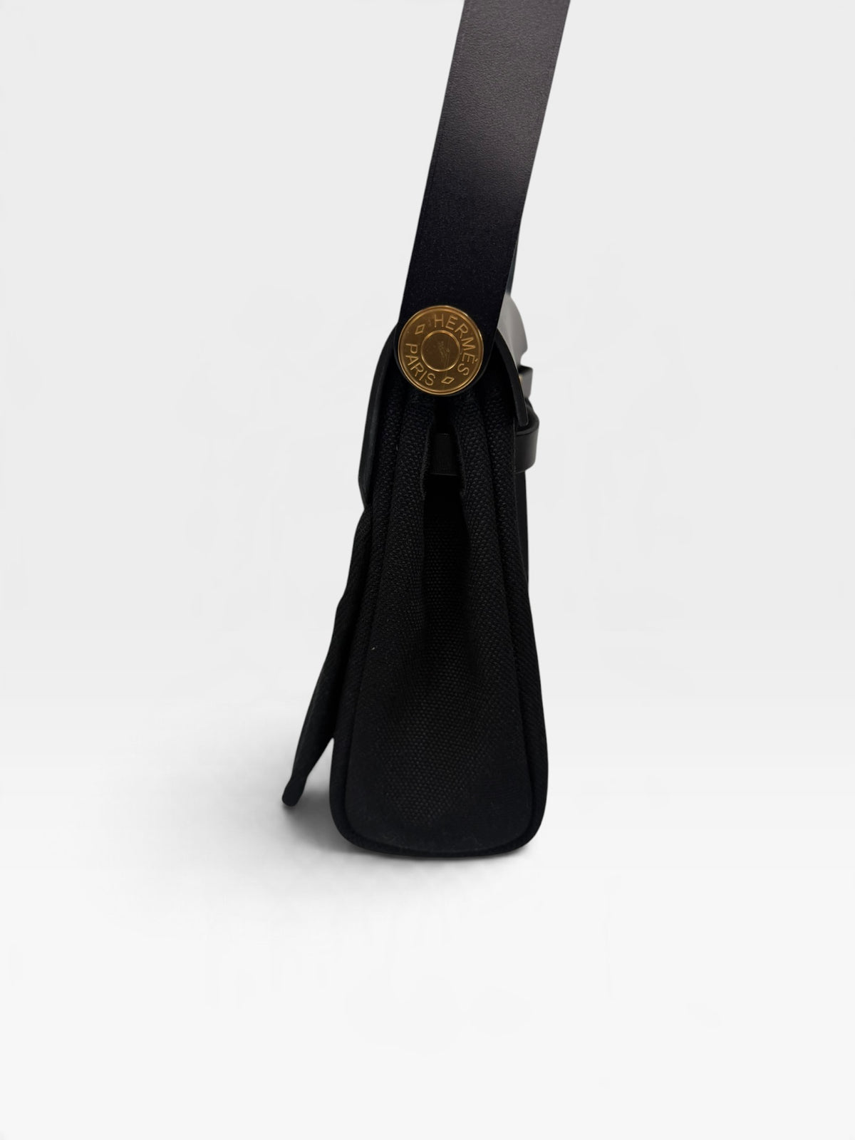 Hermès Herbag Zip 20 In Noir / Noir Canvas With Gold Hardware. Authentic and preloved in new and unused condition. 100% Guarantee