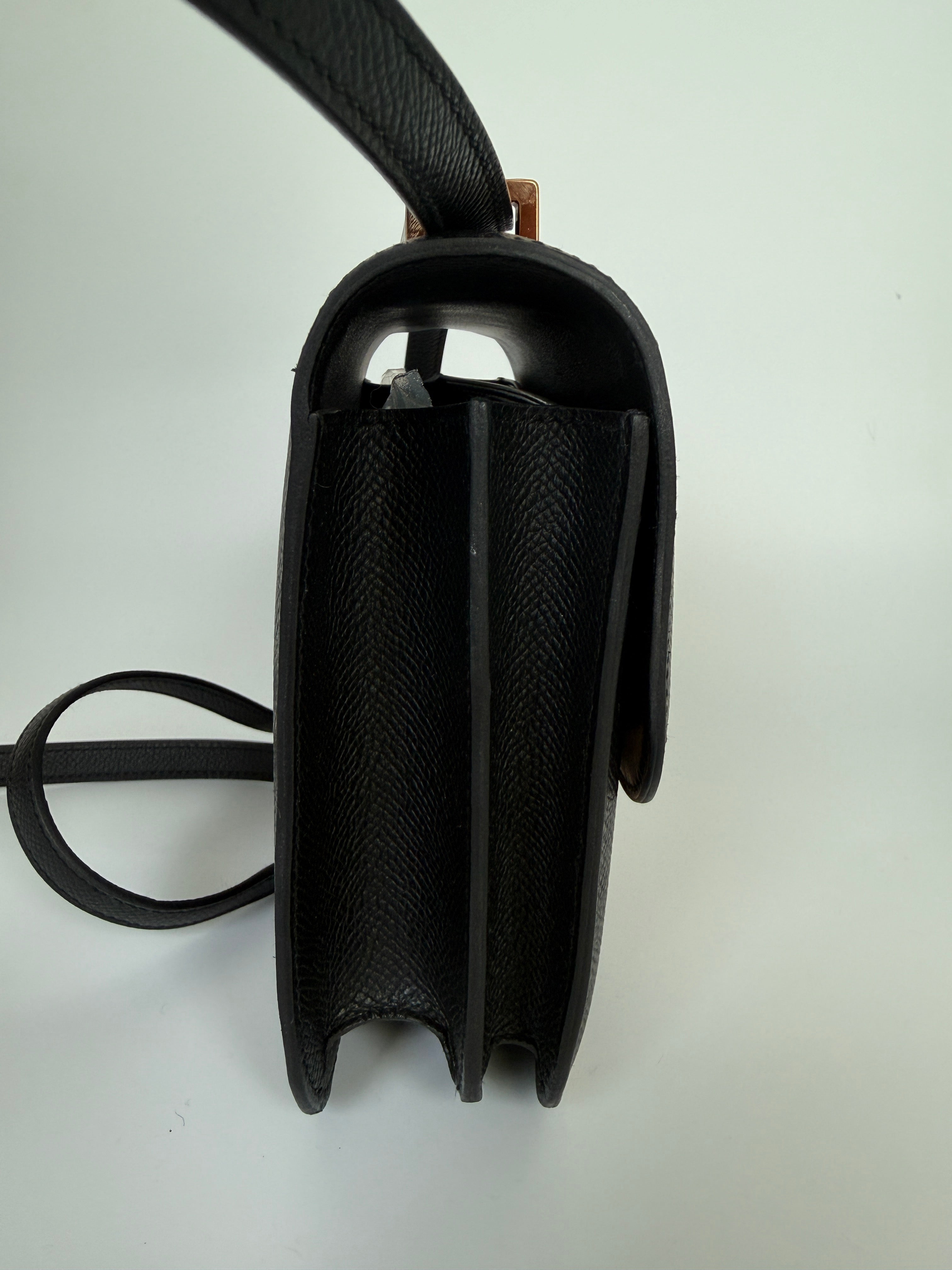 Hermès Constance 18 In Black Epsom Leather Rose Gold hardware
Authentic Pre Loved Verified by Luxe Cheshire Trusted Designer resale