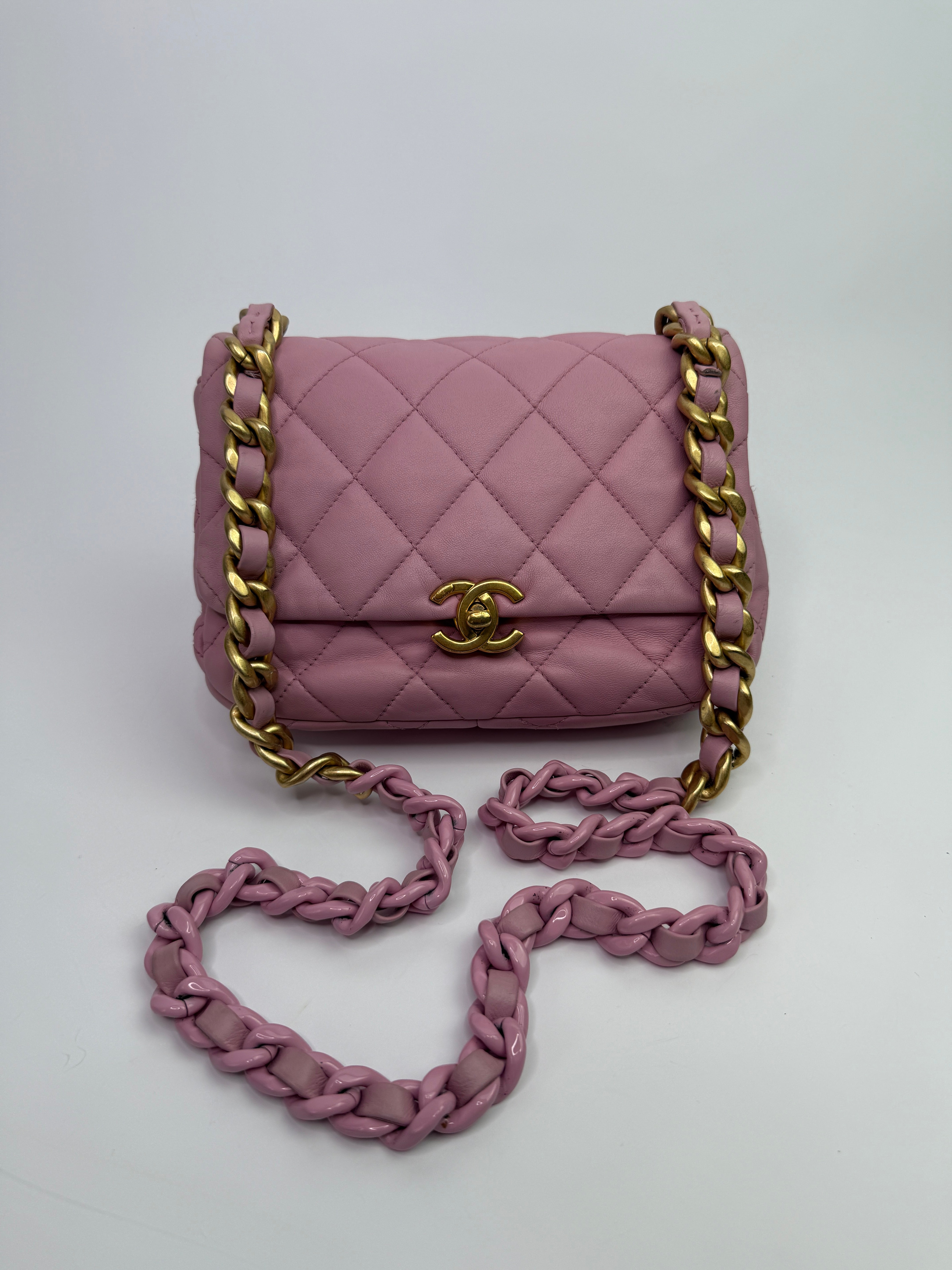 Chanel Pink Lacquered Flap Bag With Gold Hardware
Pre Loved & Authentic