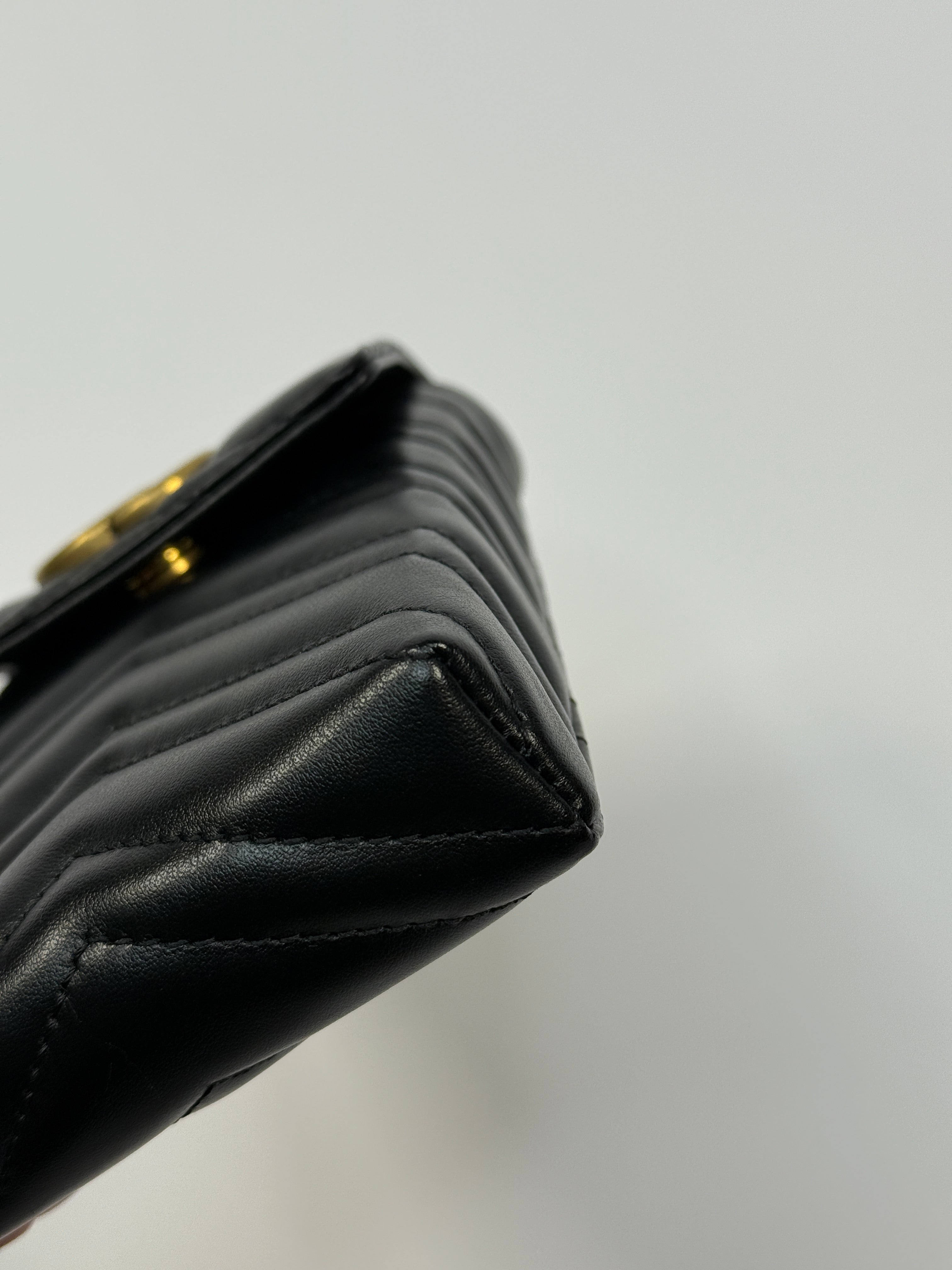 Gucci GG Marmont Matelassé Phone Bag