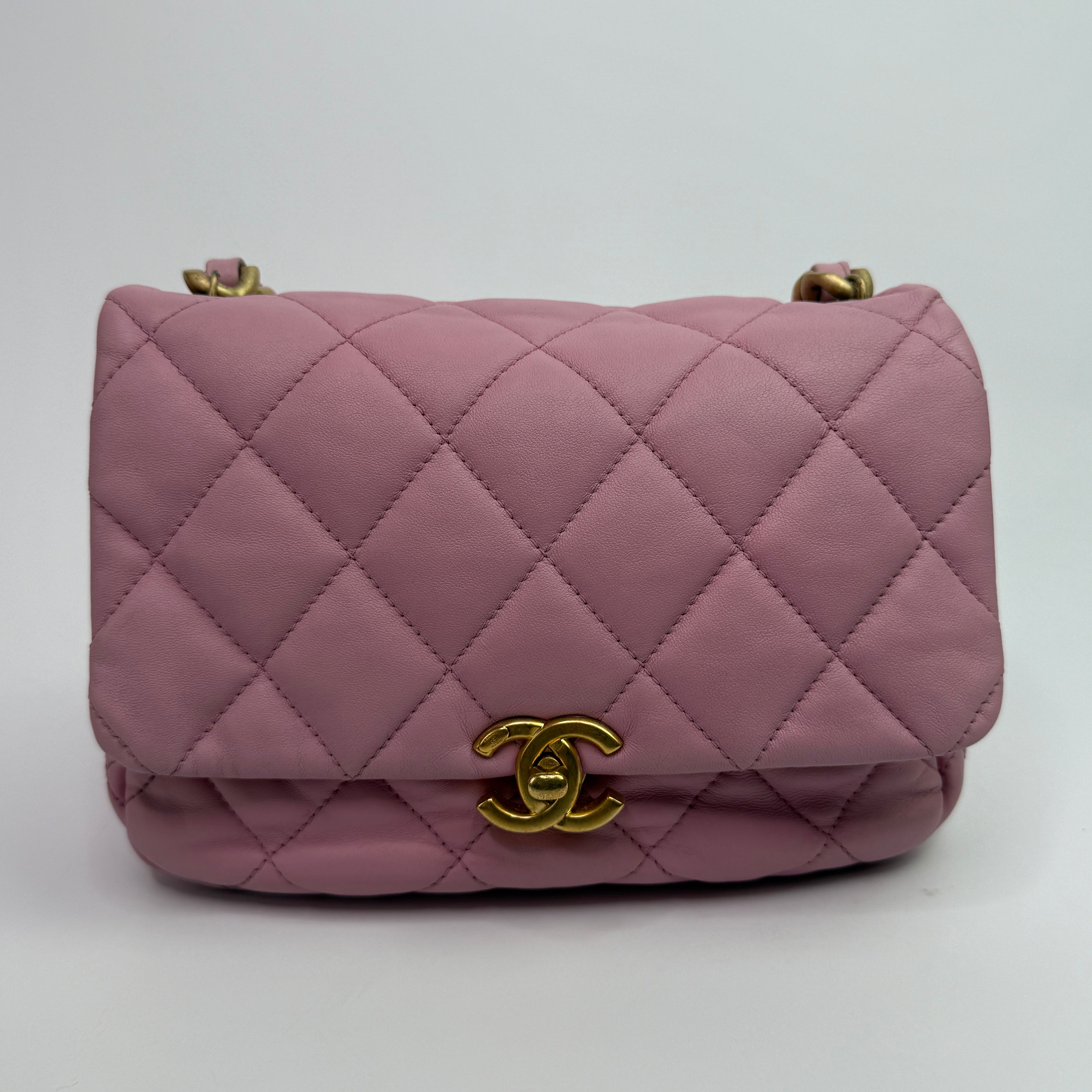 Chanel Pink Lacquered Flap Bag With Gold Hardware
Pre Loved & Authentic