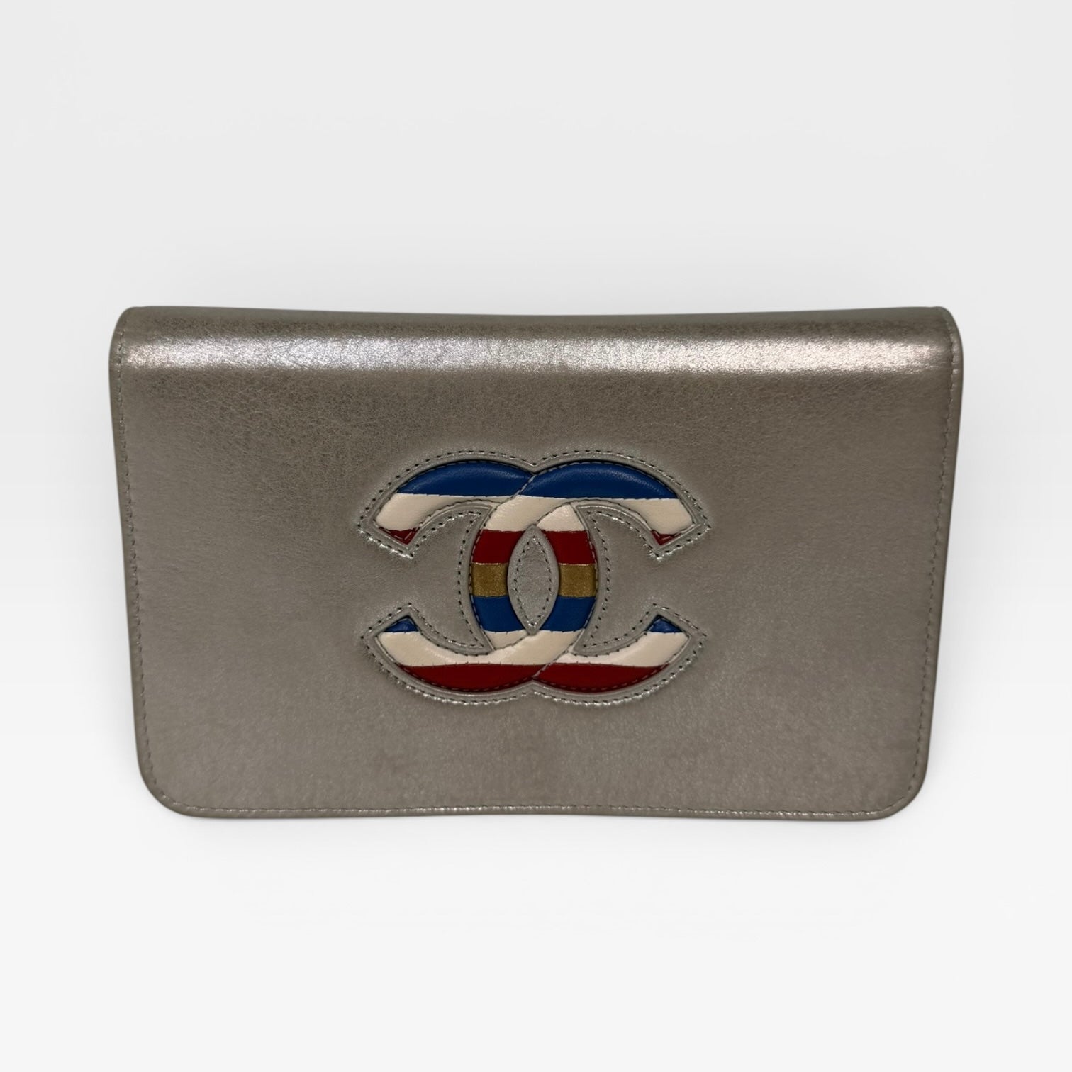 Chanel Filigree Limited Edition Wallet On Chain In Silver With Silver Hardware