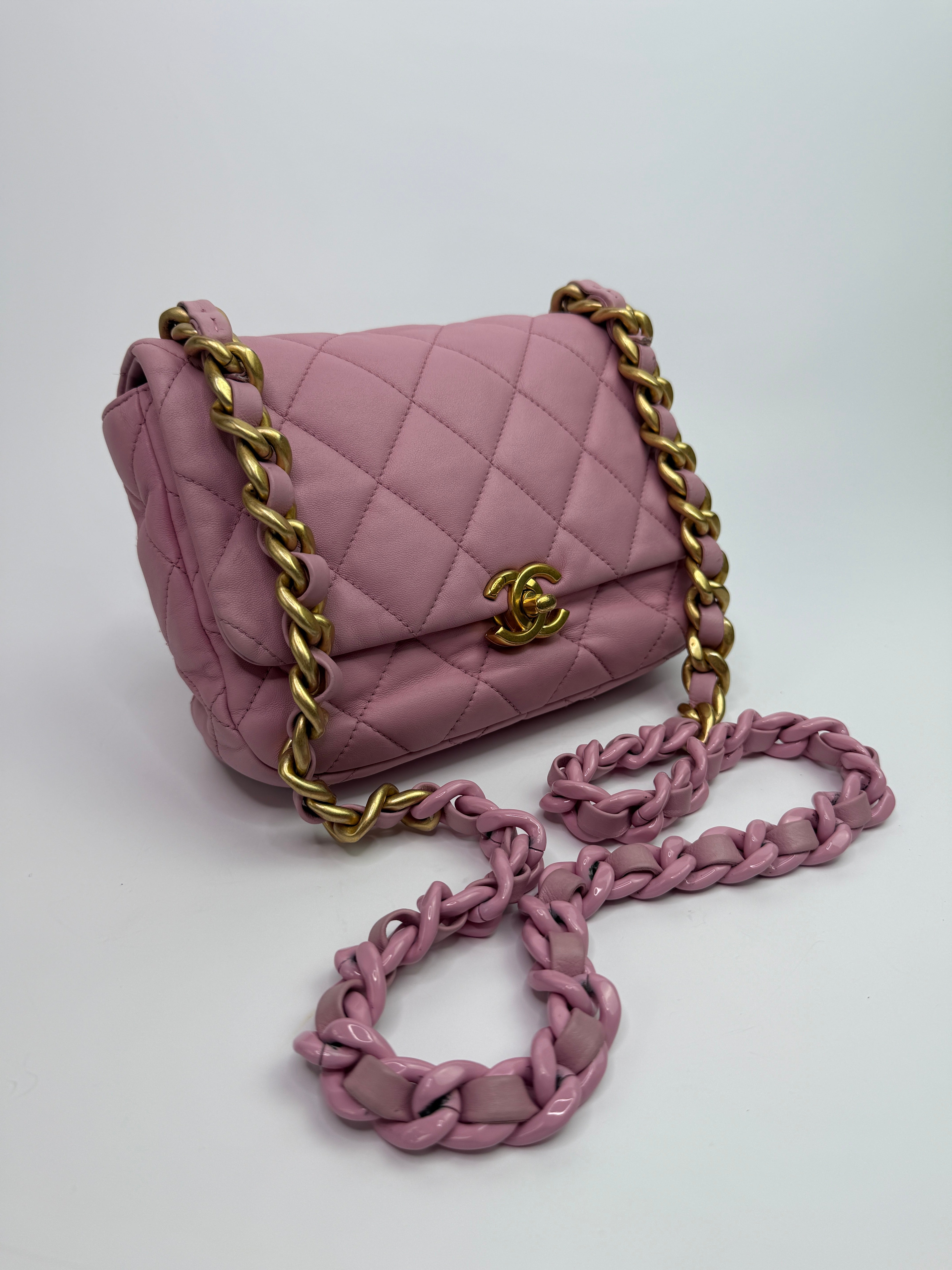 Chanel Pink Lacquered Flap Bag With Gold Hardware
Pre Loved & Authentic