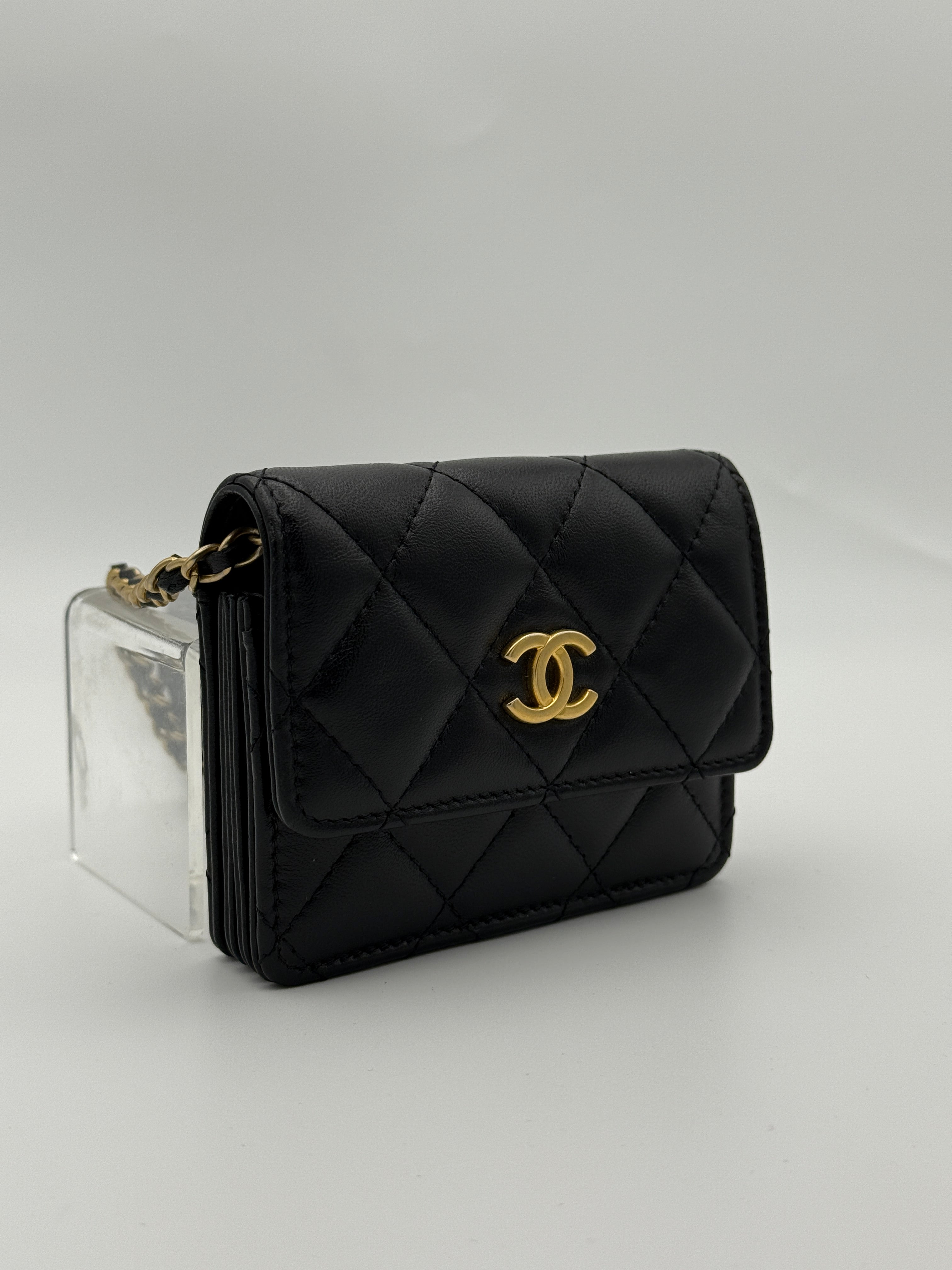 Chanel Romance Clutch on Chain Bag
Pre Loved & Authentic