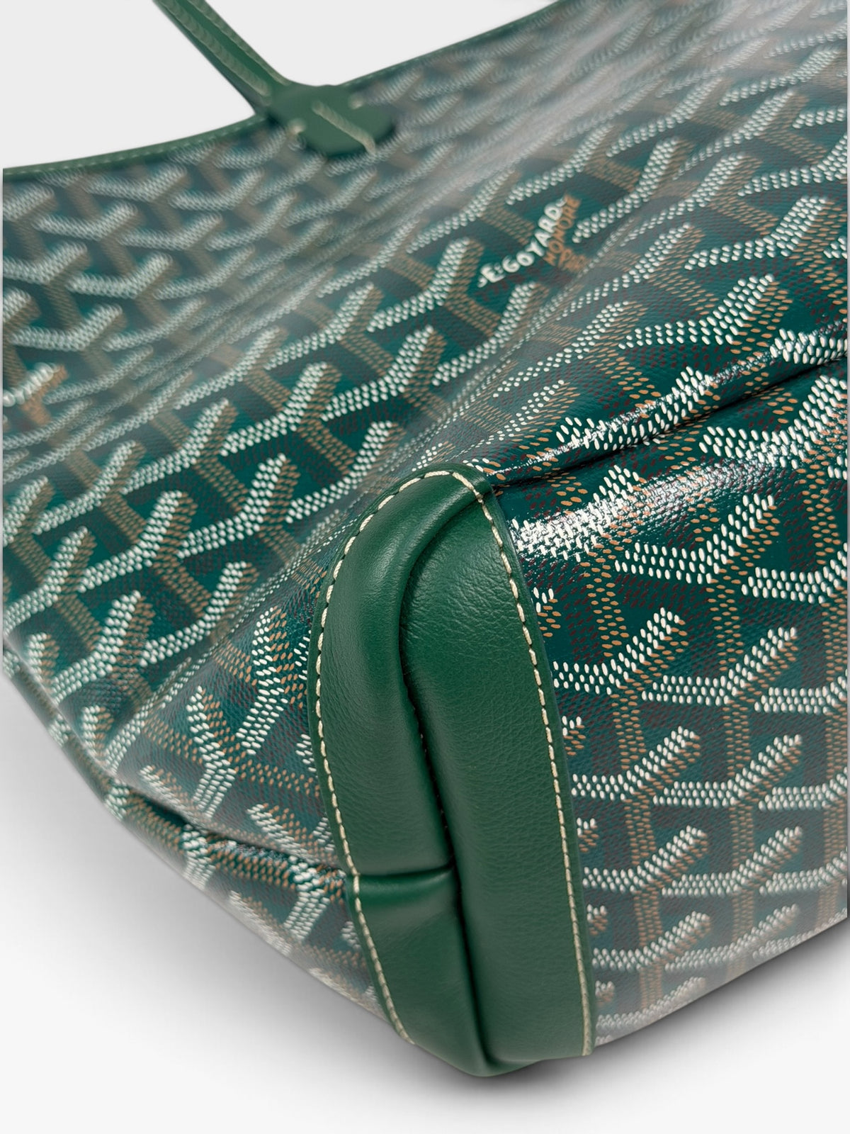 Goyard Artois PM Bag In Green Monogram. 100% authentic and preloved in excellent condition