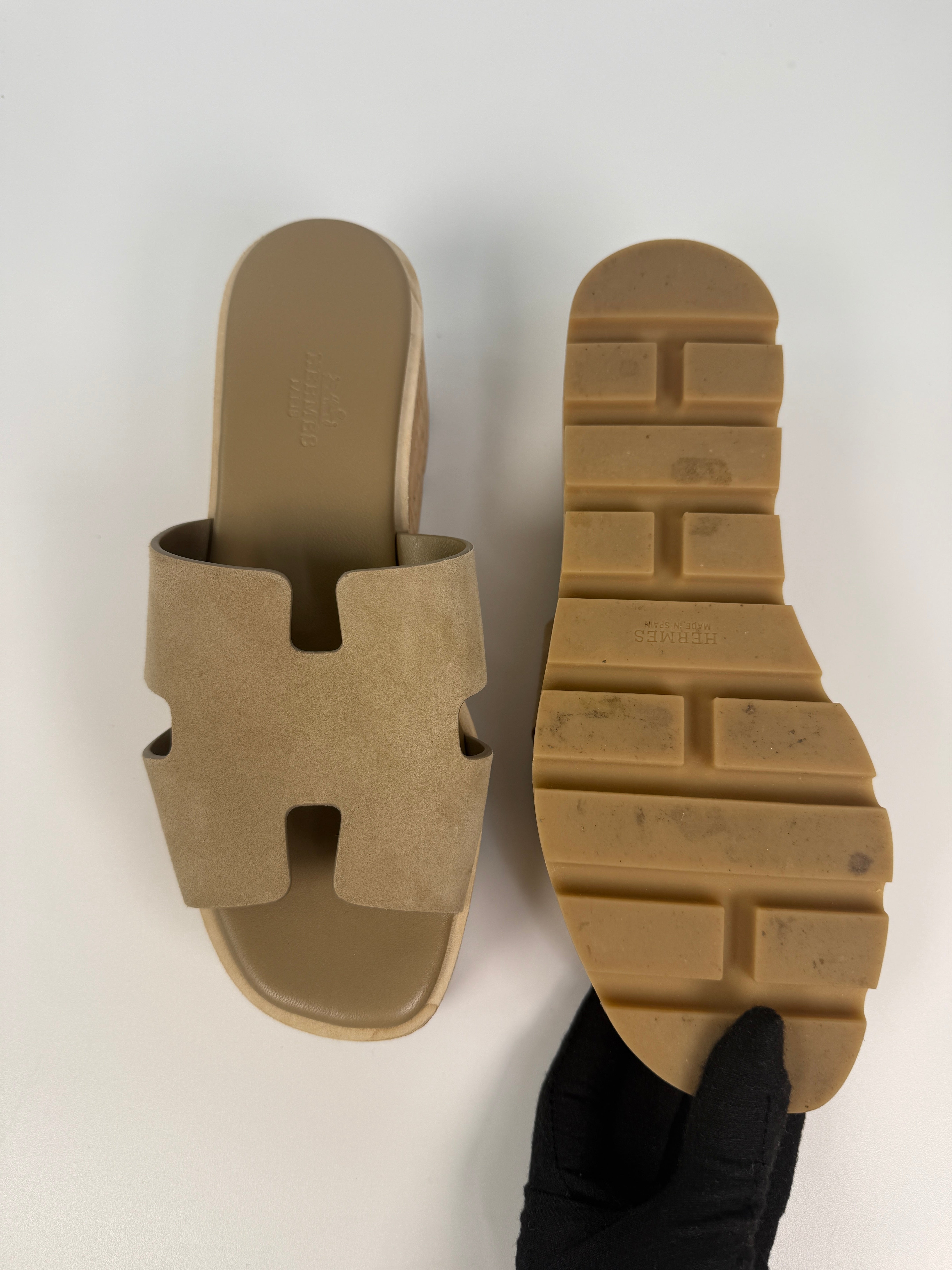 Hermès Eze 30 Sandals In Natural Brown (EU37/ UK4)