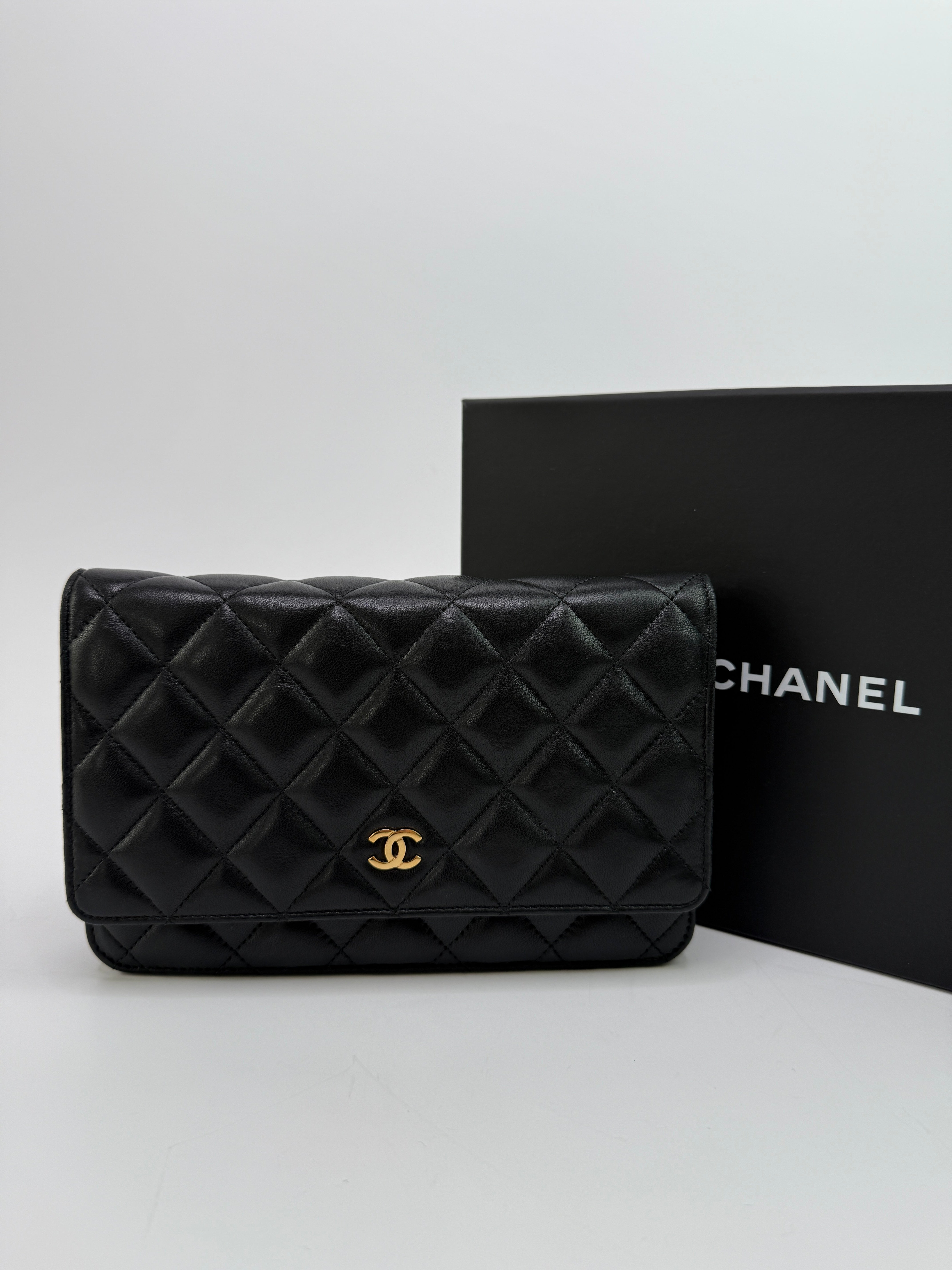Chanel Wallet On Chain Black Lambskin Leather With Gold Hardware
Pre Loved & Authentic