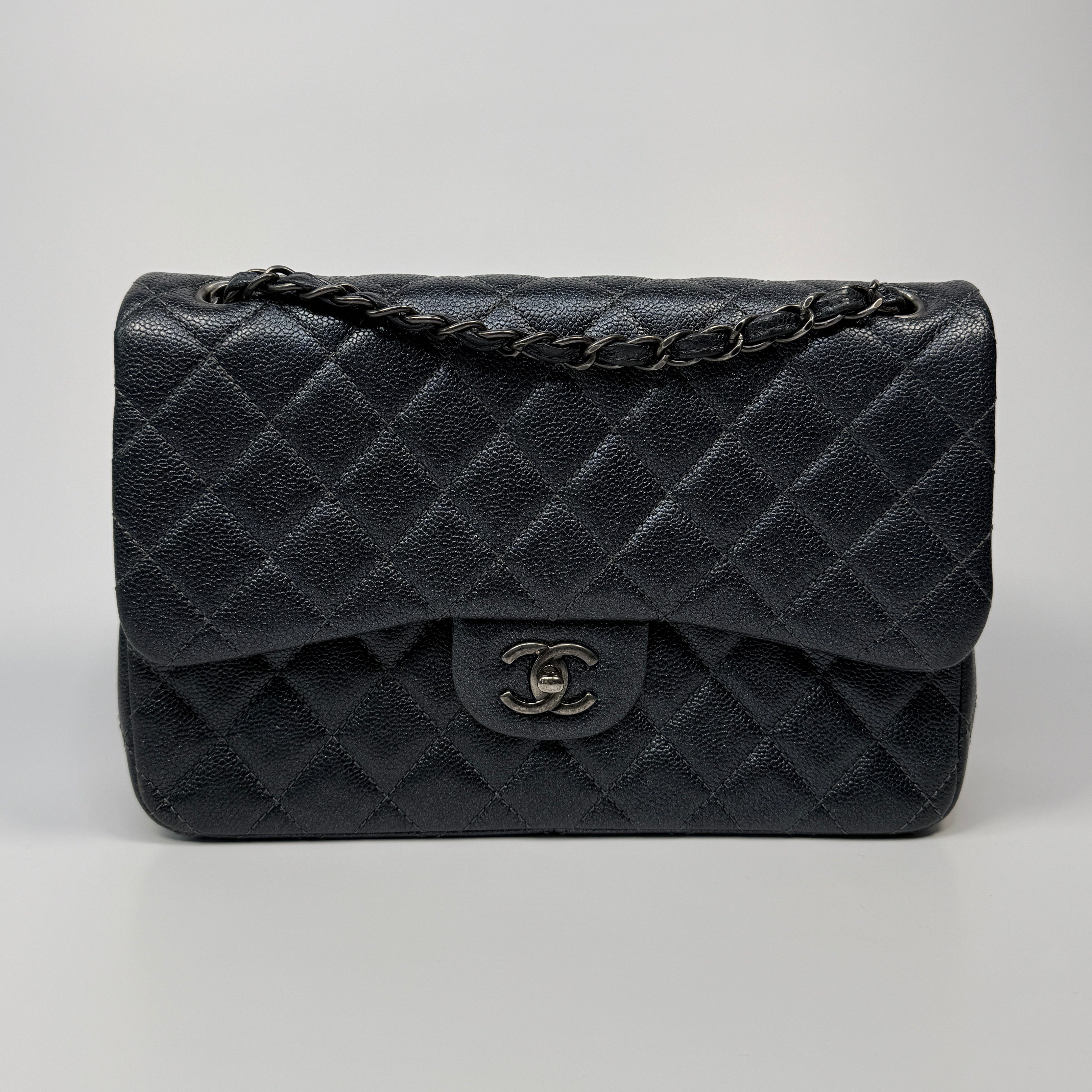 Chanel Jumbo Gunmetal Metallic Calfskin Leather With Ruthenium Hardware
Pre Loved & Authentic