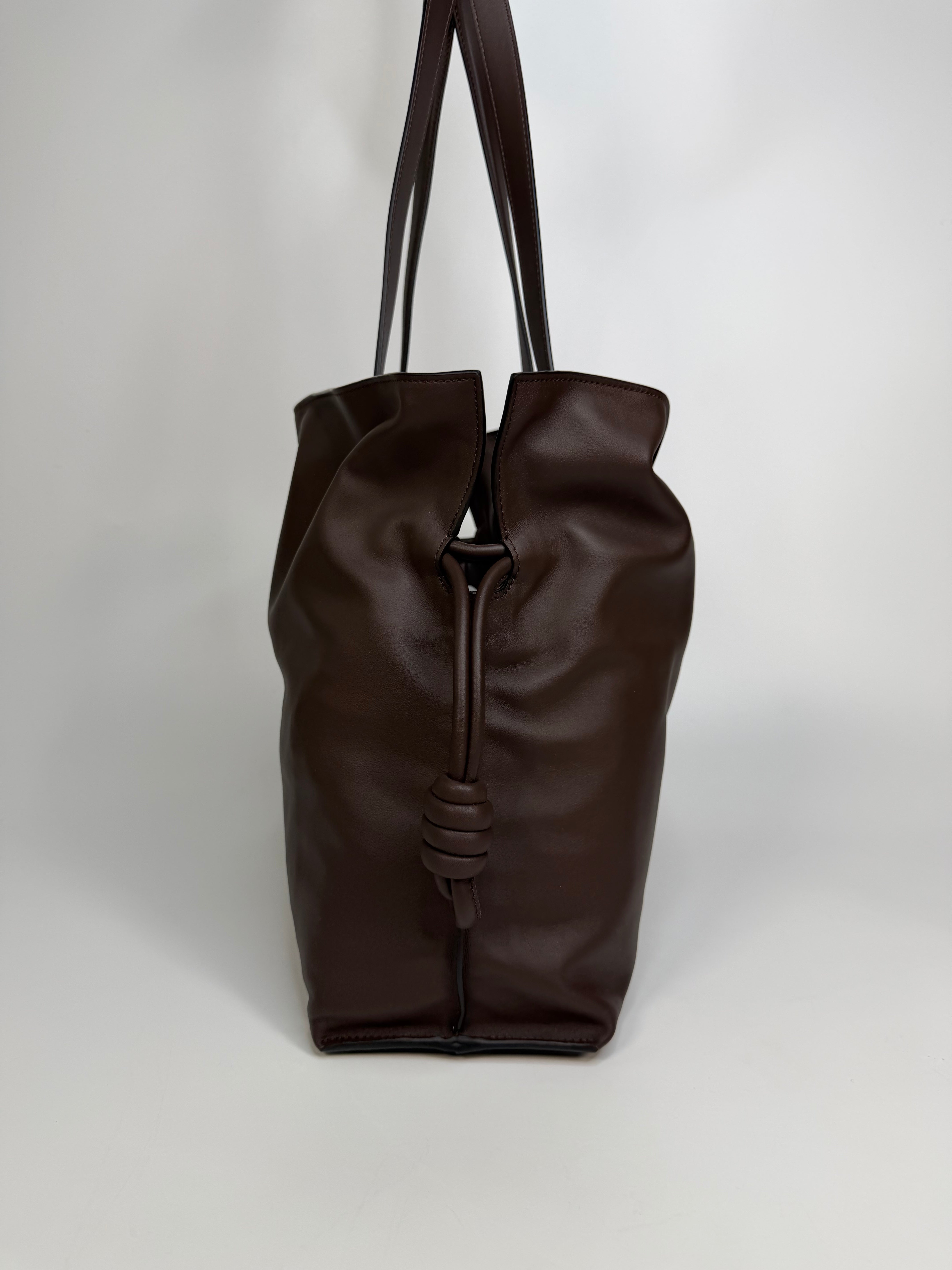 Loewe Large Flamenco Tote Bag In Chocolate Nappa With Gold Hardware. Authentic and preloved in excellent condition