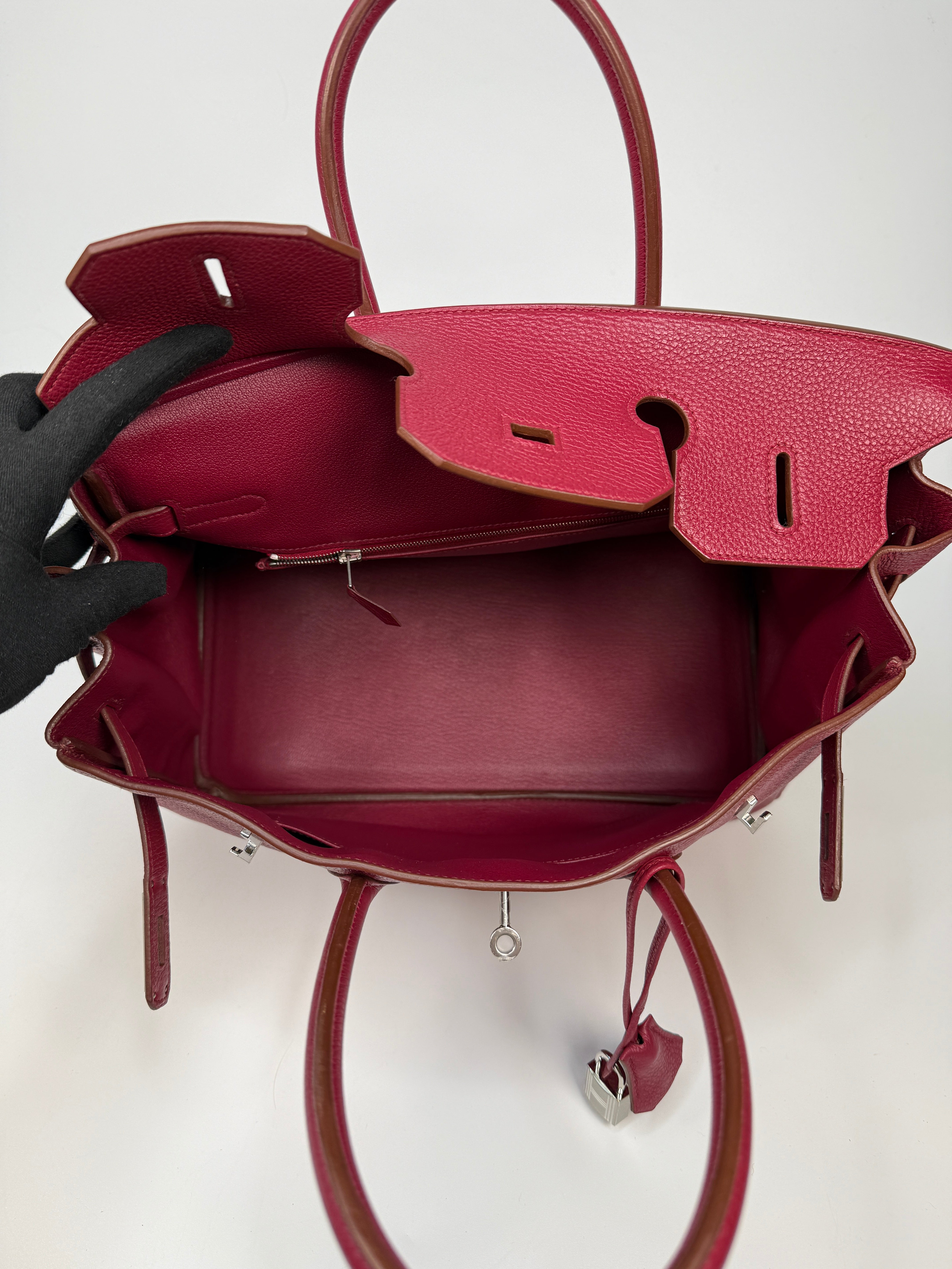 Hermès Birkin 35 In Rouge Grenet With Palladium Hardware
Authentic Pre Loved Verified by Luxe Cheshire Trusted Designer resale