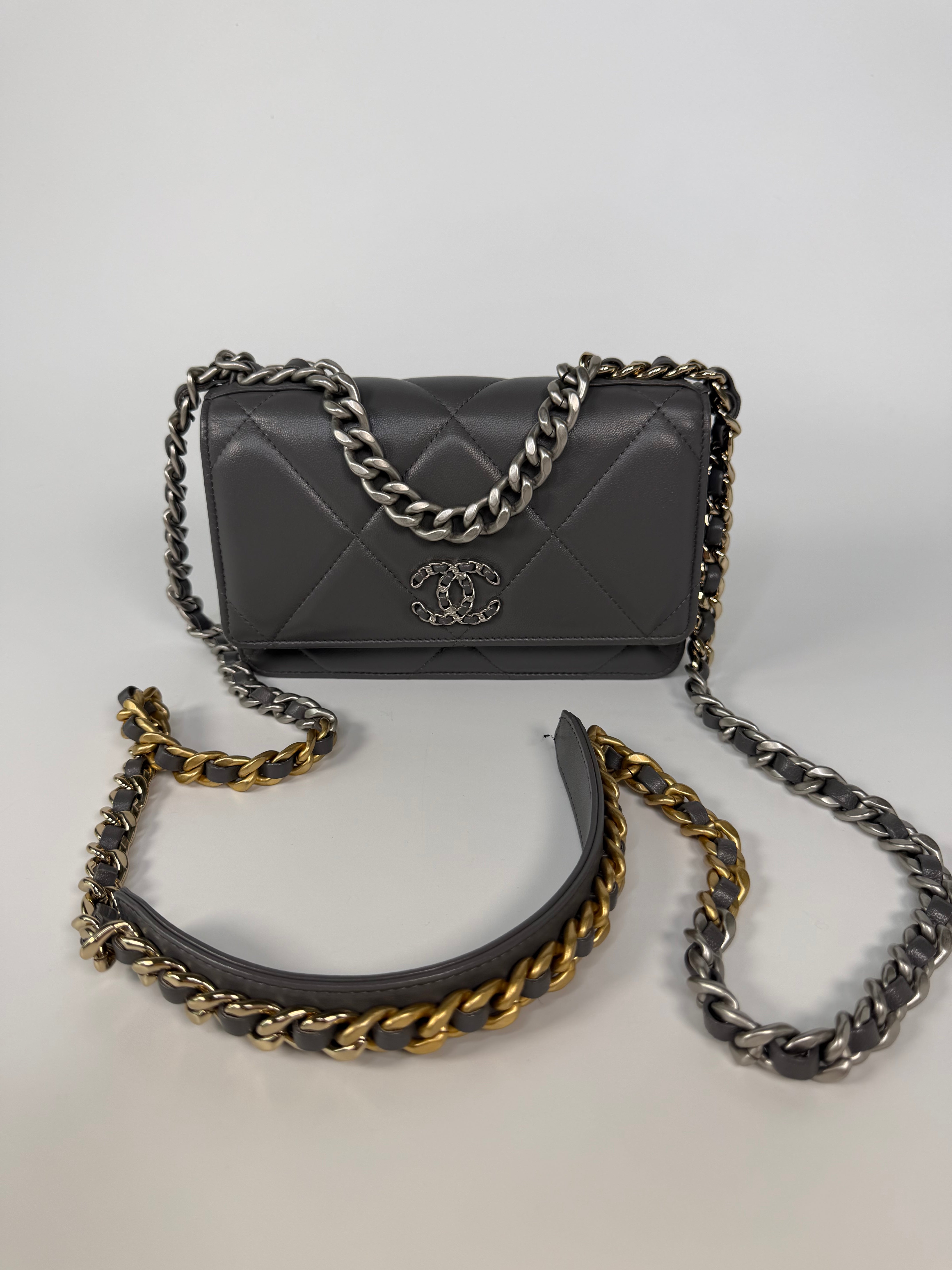 Chanel 19 Wallet On Chain Grey Lambskin With Mixed Hardware. 100% authentic and preloved in excellent condition.