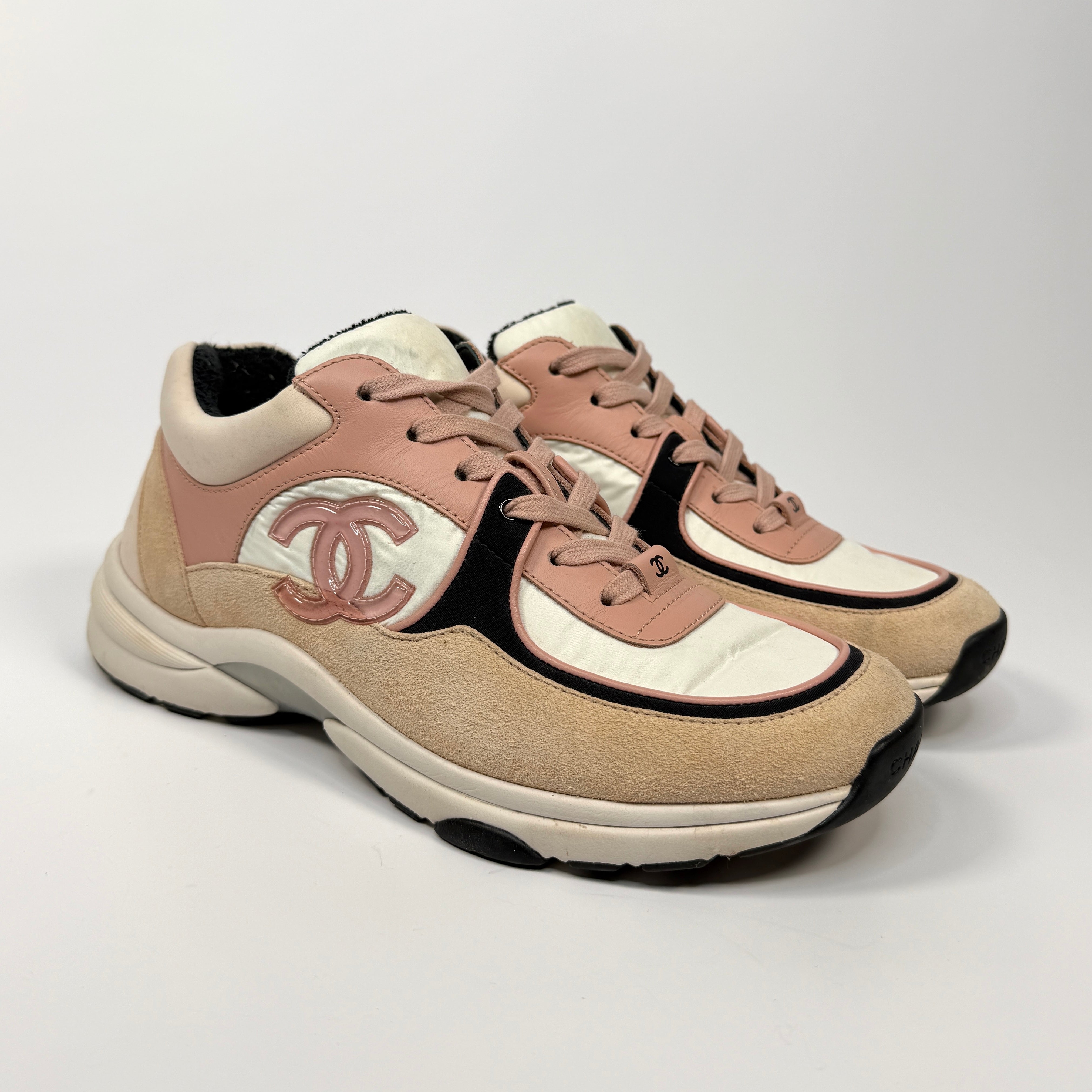 Chanel CC Logo Sneakers Pink and black (Size 40/UK7) Authentic and preloved. Excellent condition.