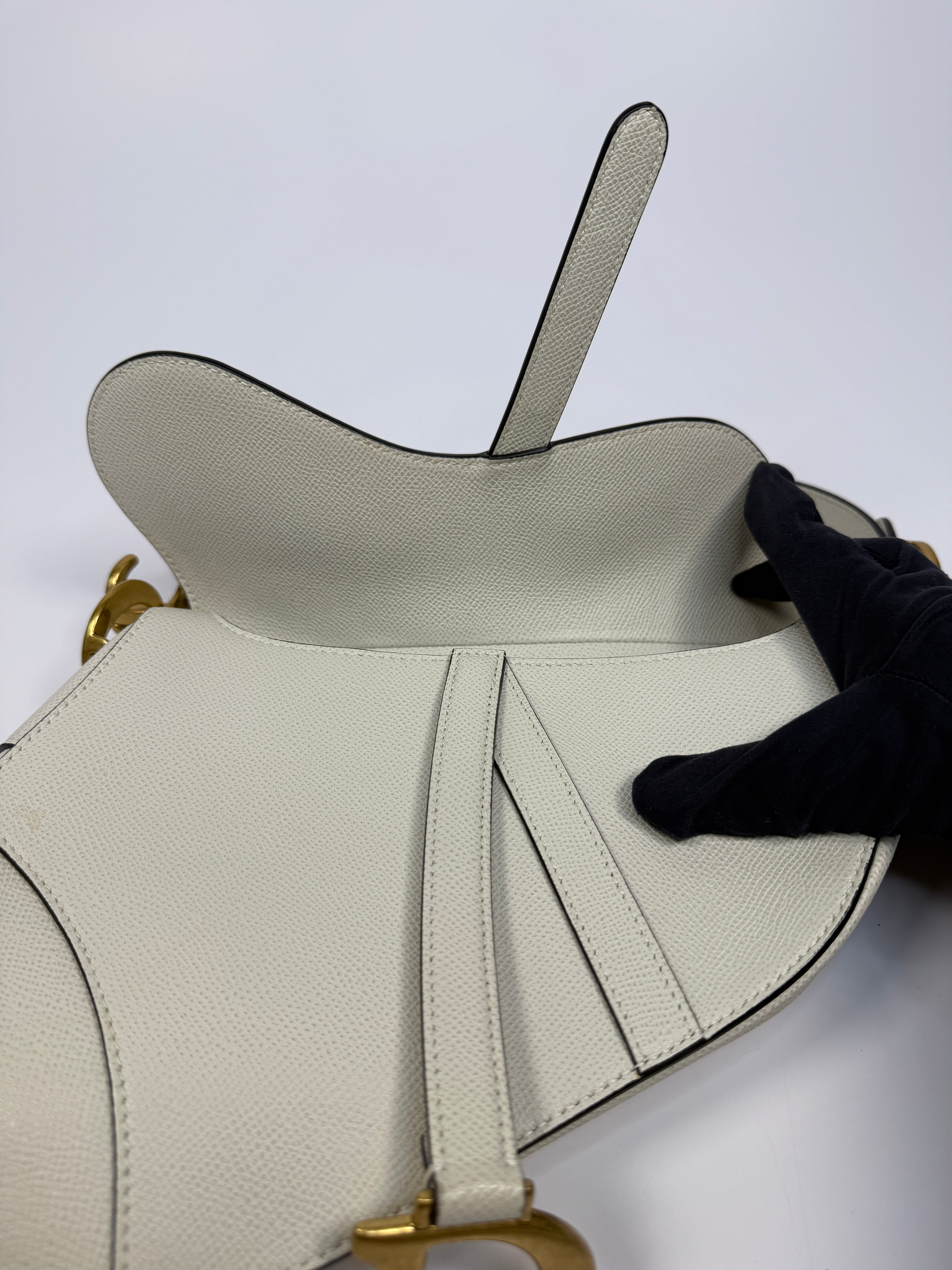 Christian Dior Saddle Bag In Latte