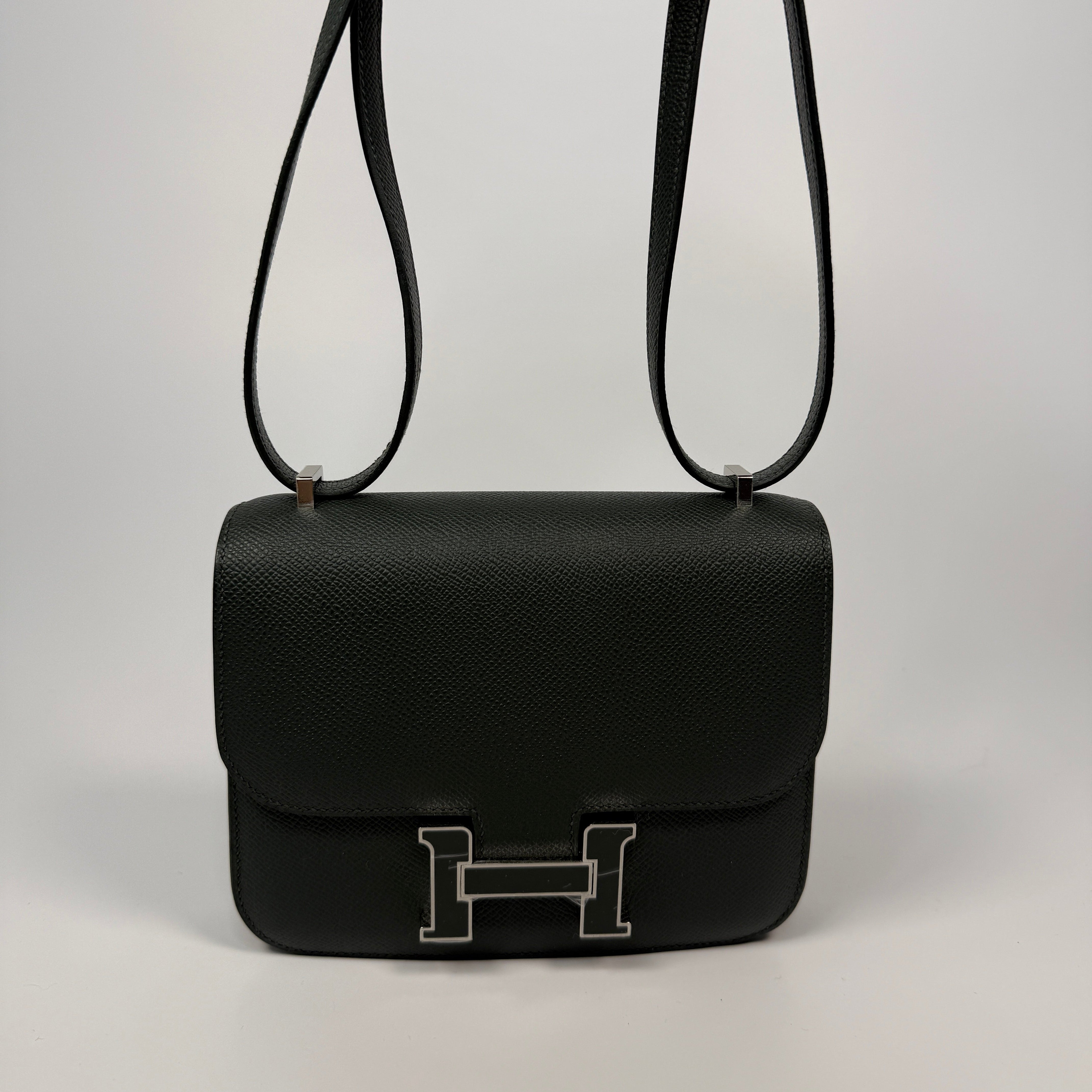 Hermès Constance 18 In Vert Mangrove Epsom Leather With Lacquered Hardware new condition authentic and preloved