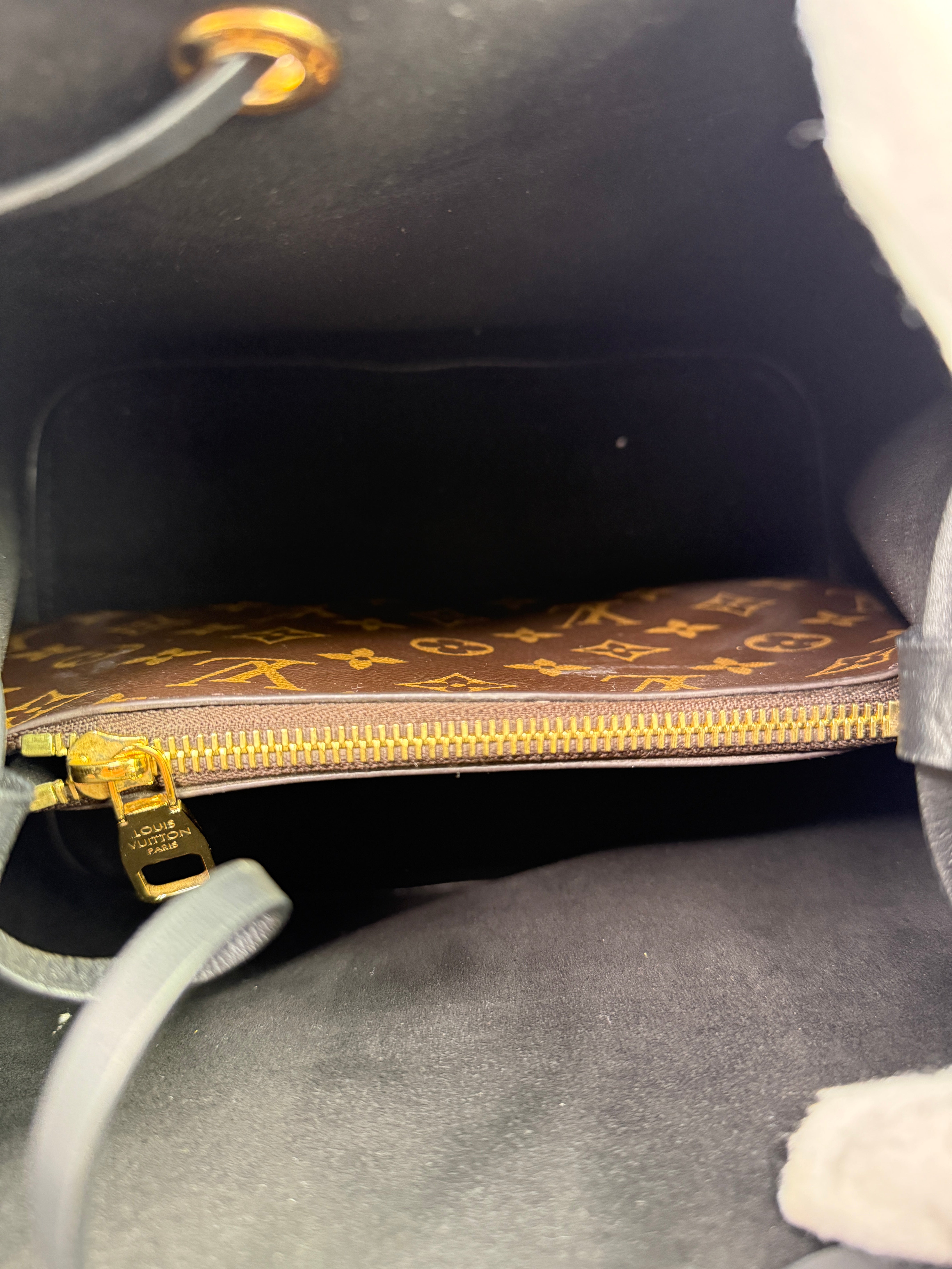 Louis Vuitton NéoNóe MM Bucket Bag