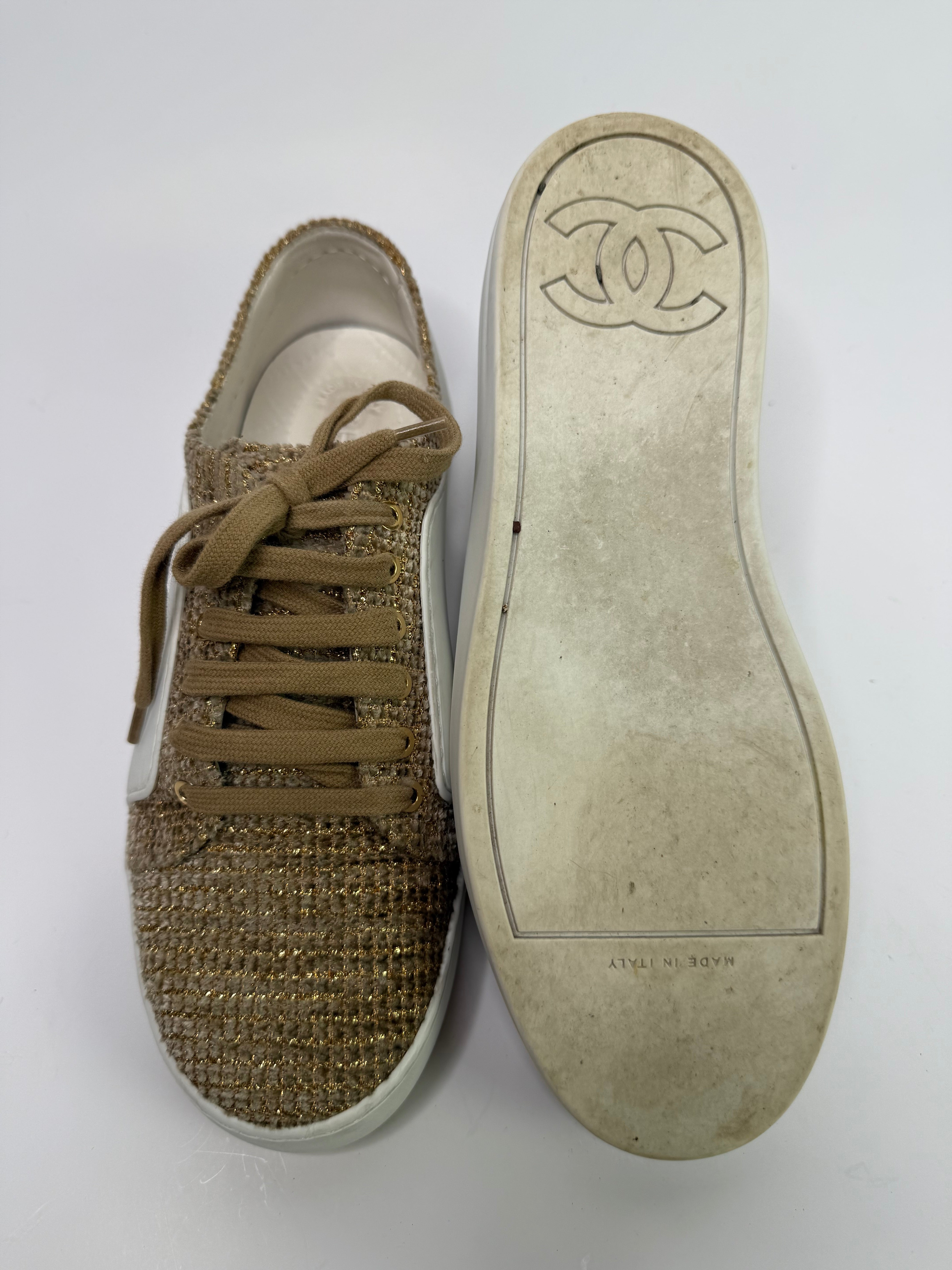 Chanel White Leather Metallic Tweed CC Low Top Sneakers (Size 37.5/UK4.5)