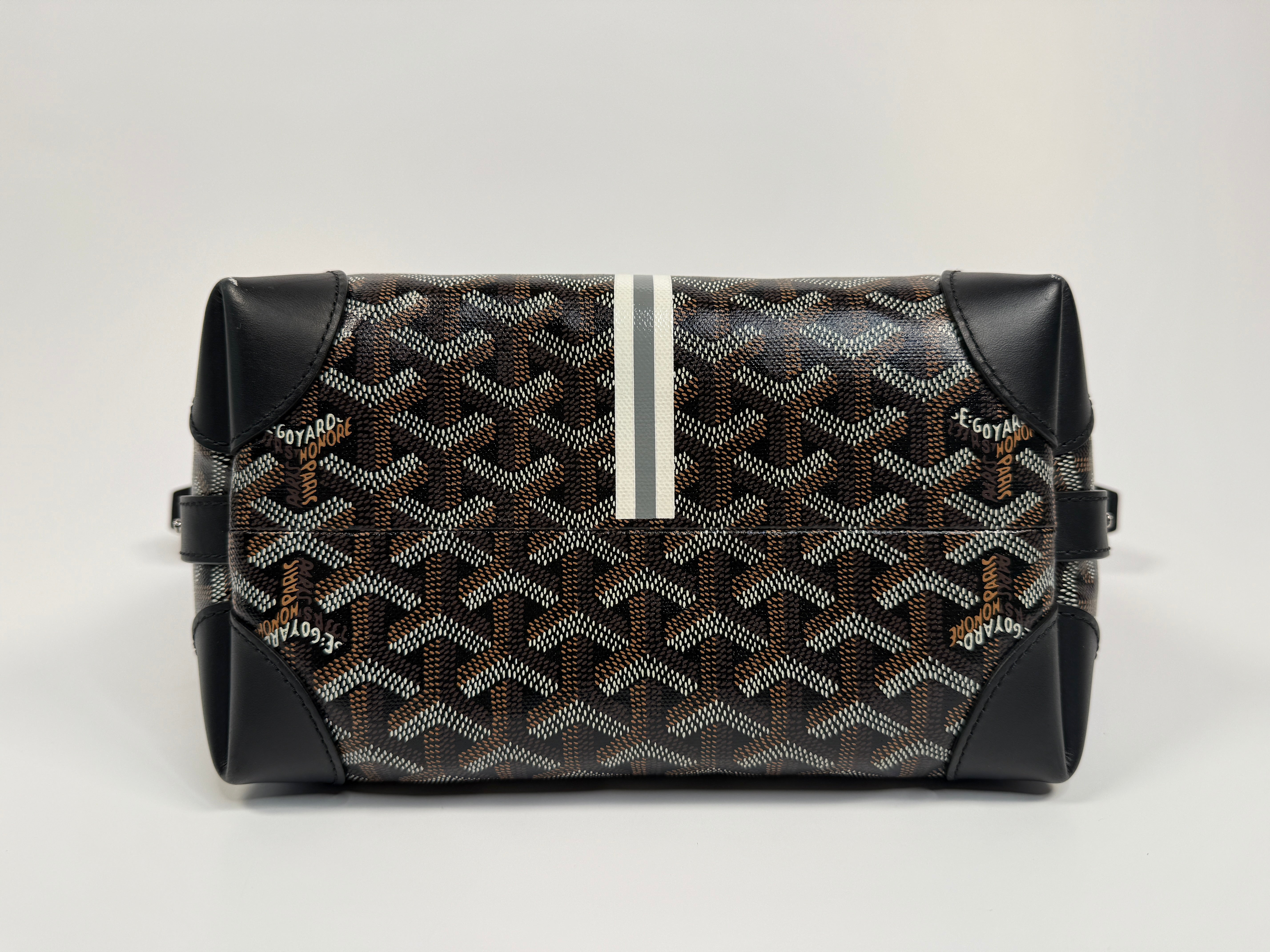 Goyard Toiletry Bowling 26 In Black and Tan Authentic Excellent Condition.