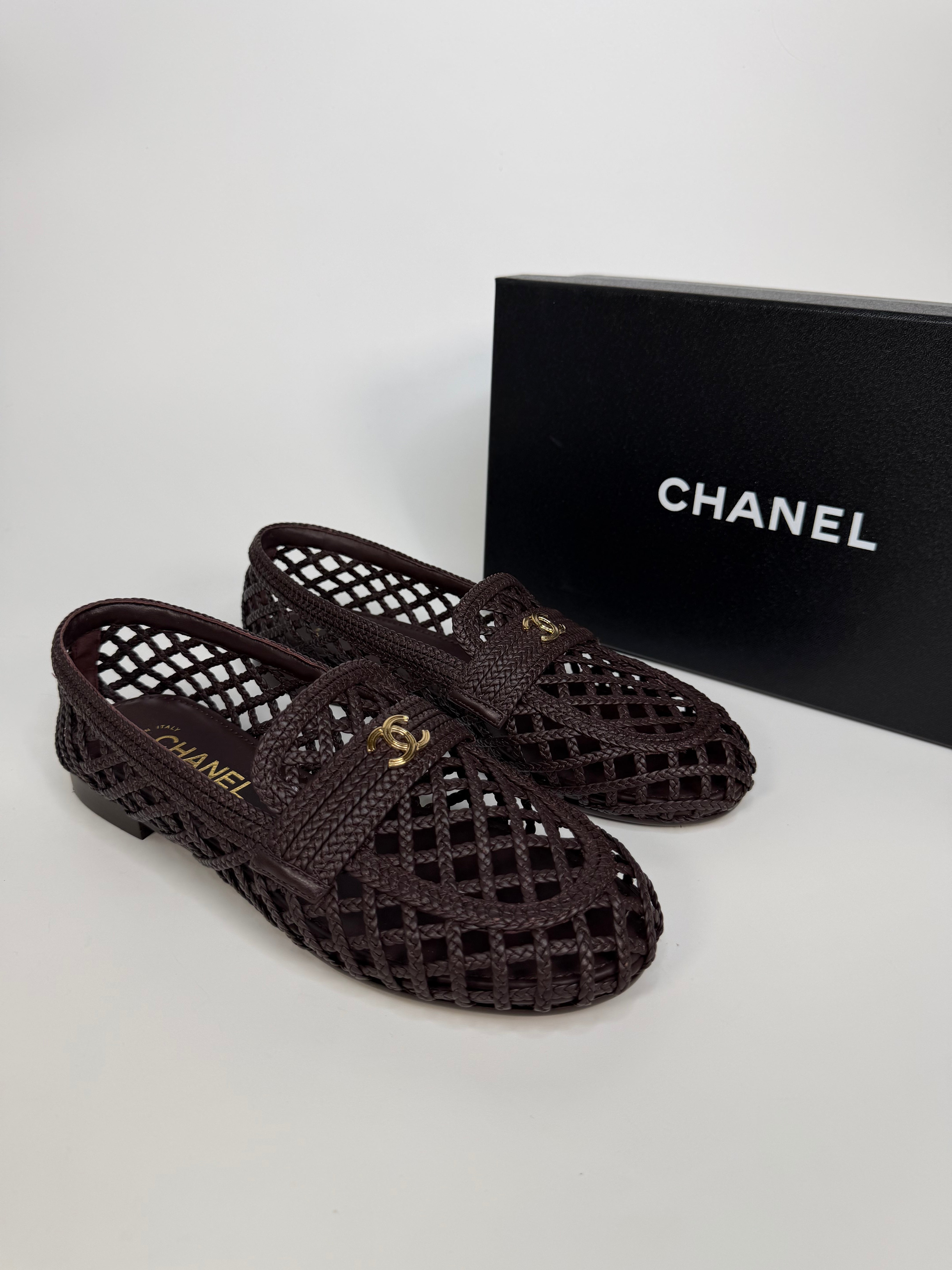 Chanel Loafers In Brown Lambskin Spring/Summer 26 Collection (Size 39.5 / UK6.5). Authentic and preloved in excellent condition