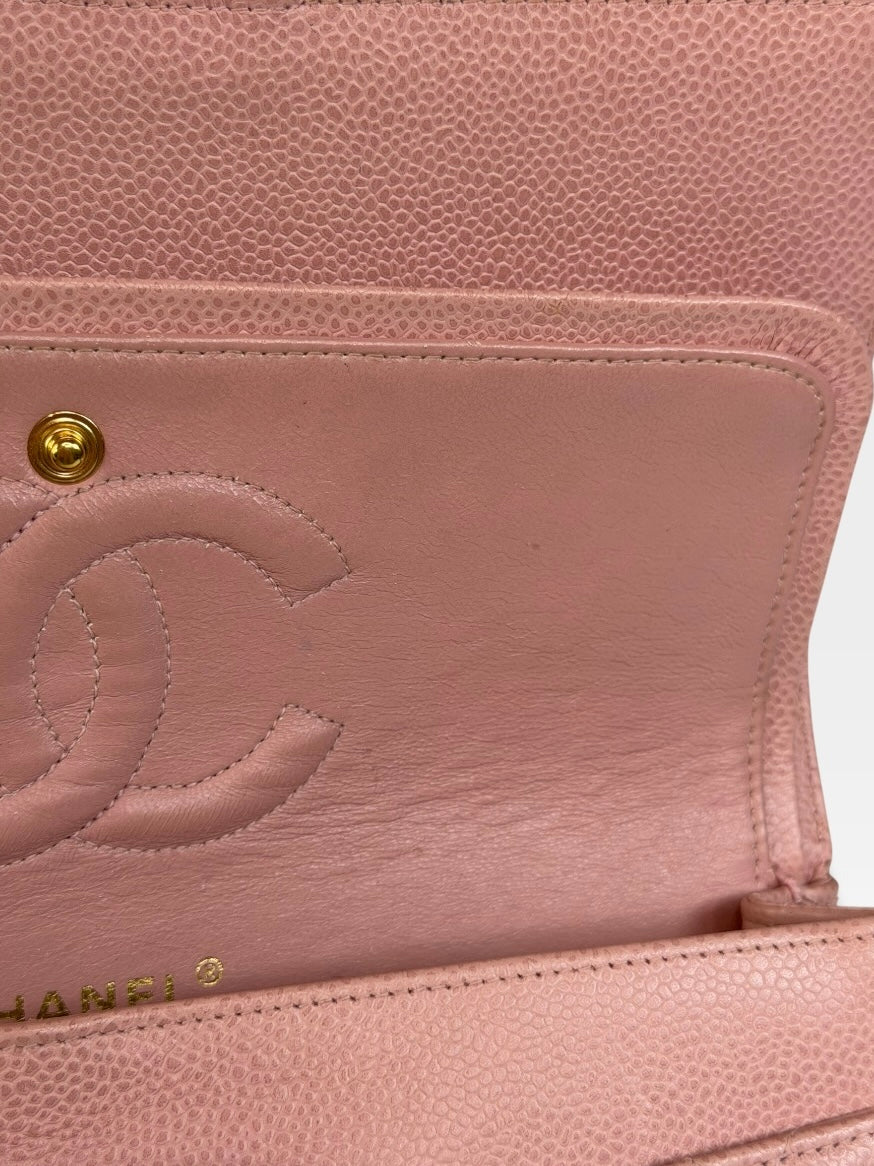 *RARE* Chanel Vintage Medium Classic Double Flap In Pink Caviar Leather With 24Kt Gold Hardware, authentic and preloved in overall excellent condition 100% guarantee.