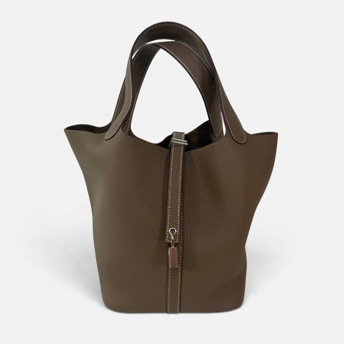 Hermès Picotin 22 In Etoupe Clemence Leather With Palladium Hardware. Authentic and preloved in new and unused condition. 100% guarantee