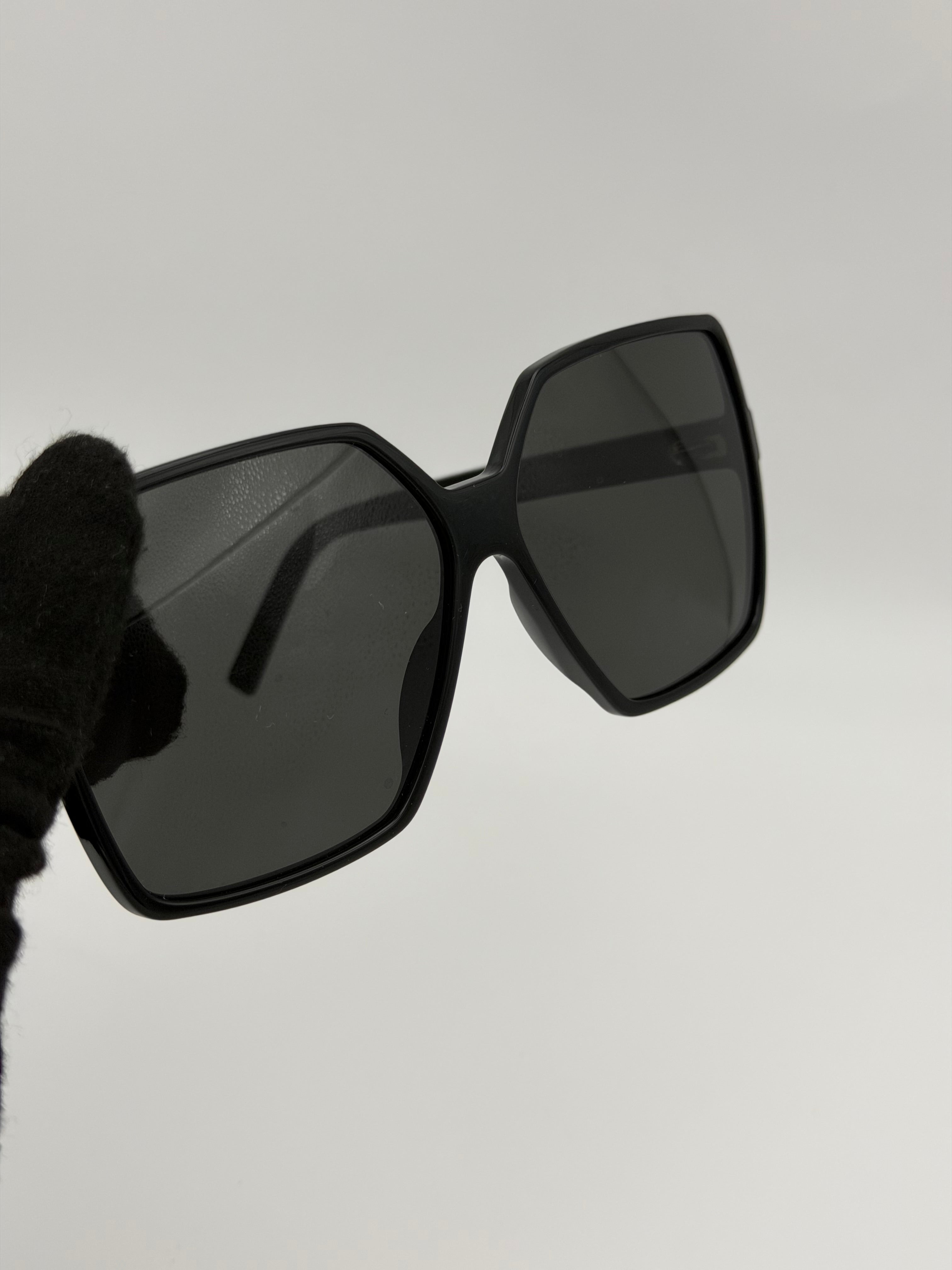 Saint Laurent Oversized Black Sunglasses 100% authentic and preloved in excellent condition.