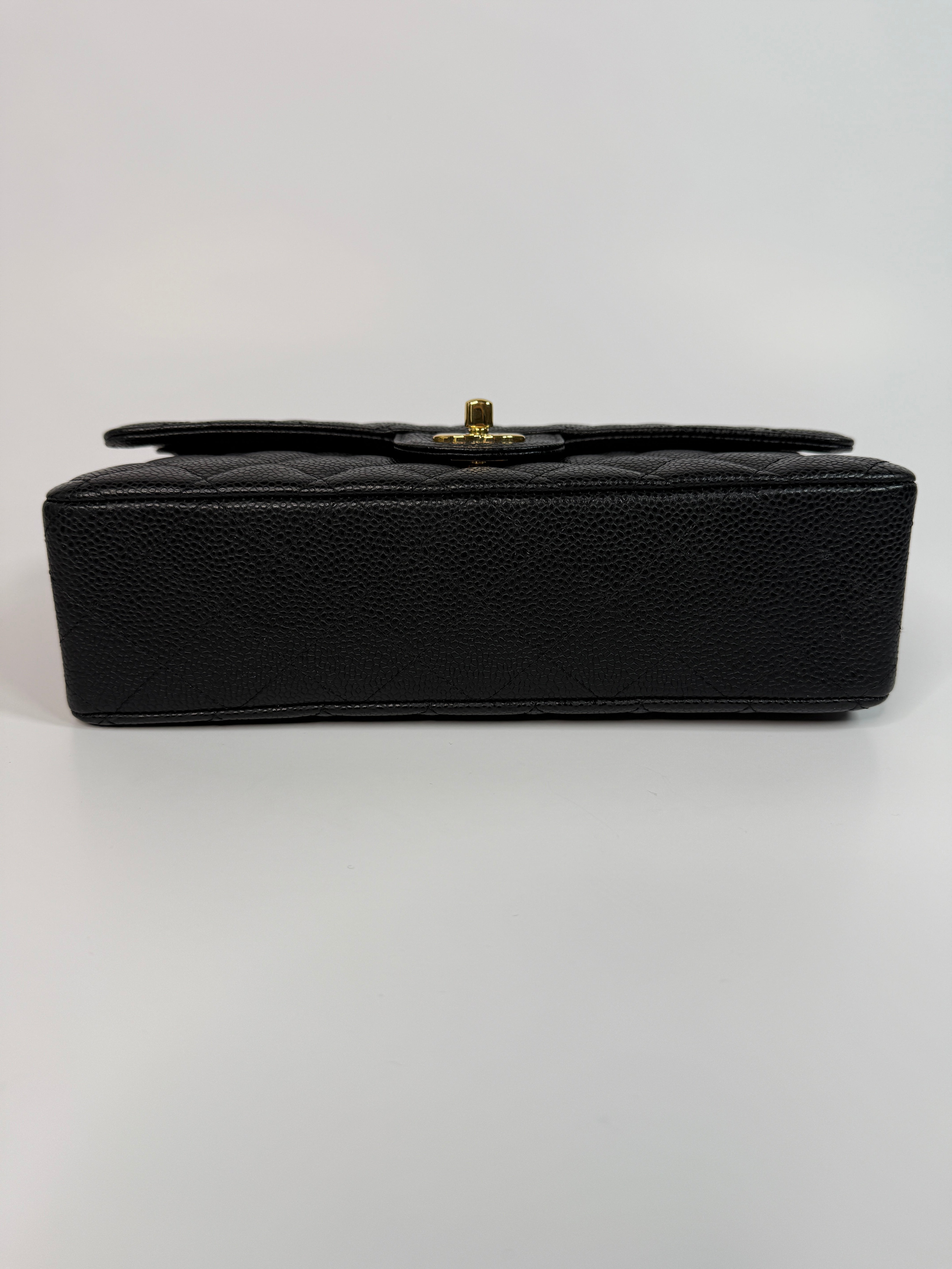 Chanel Medium Classic Double Flap Black Caviar With GHW