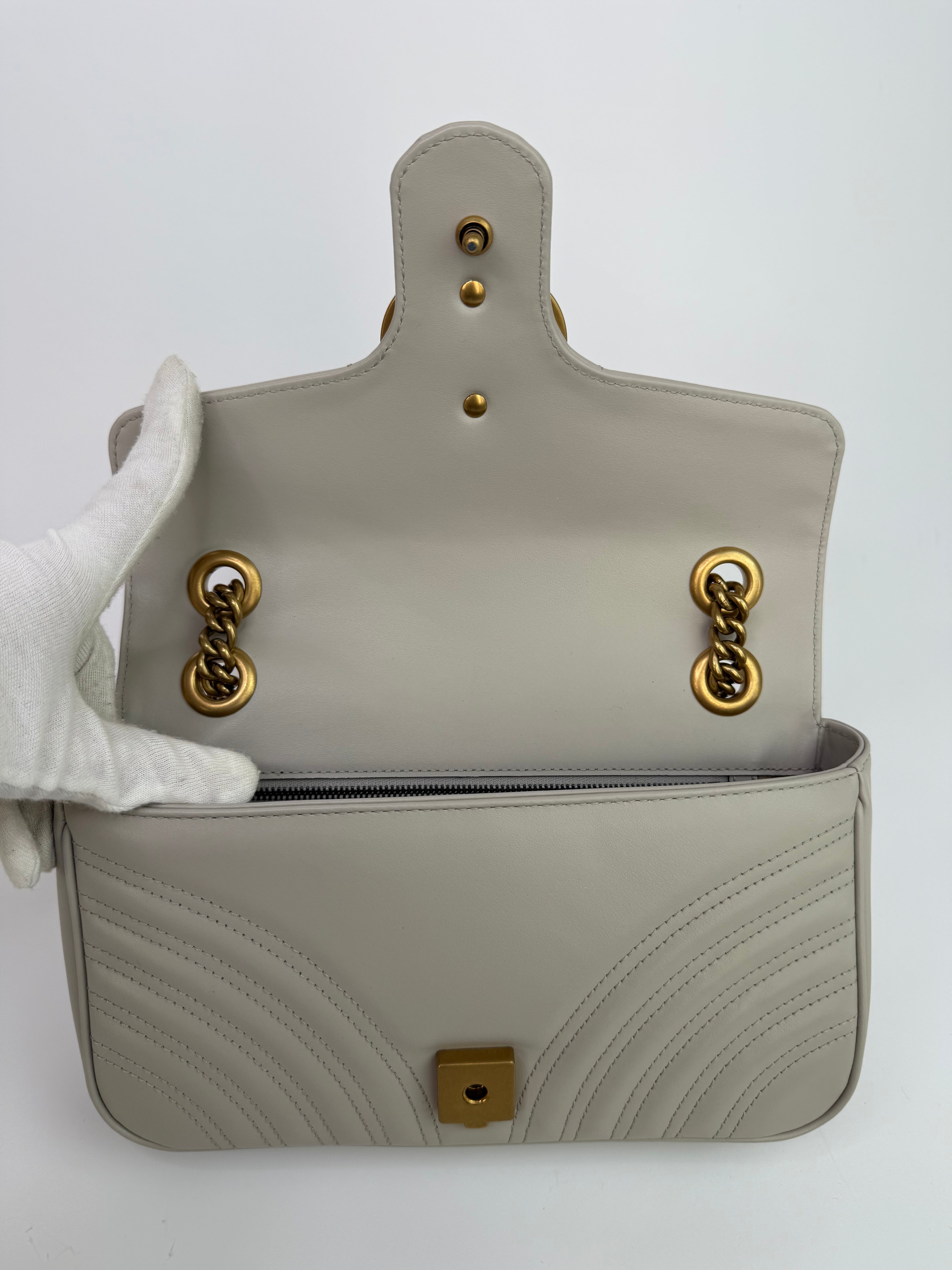 Gucci GG Medium Marmont Matelasse Shoulder Bag