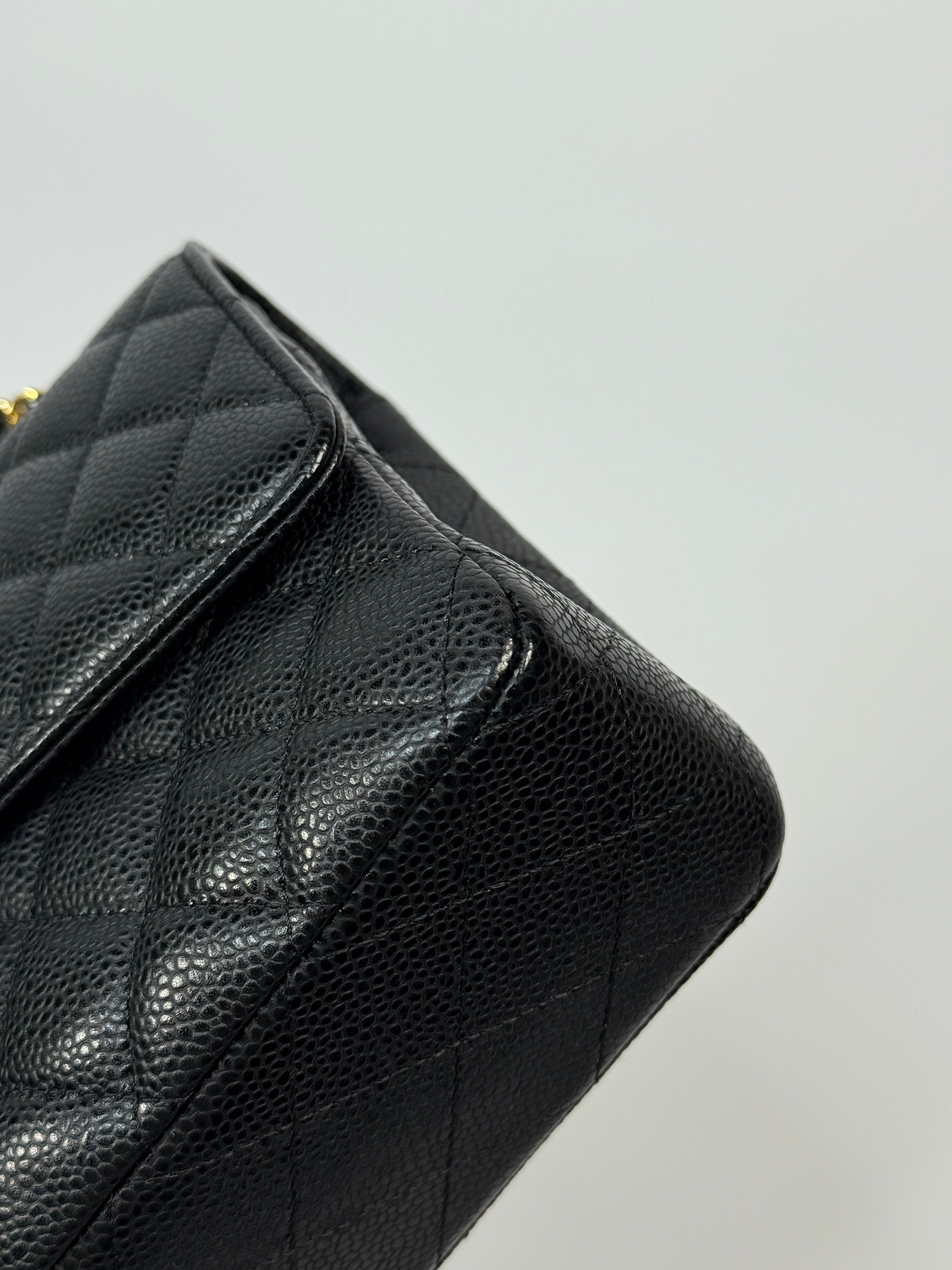 Chanel Medium Classic Double Flap Black Caviar With GHW