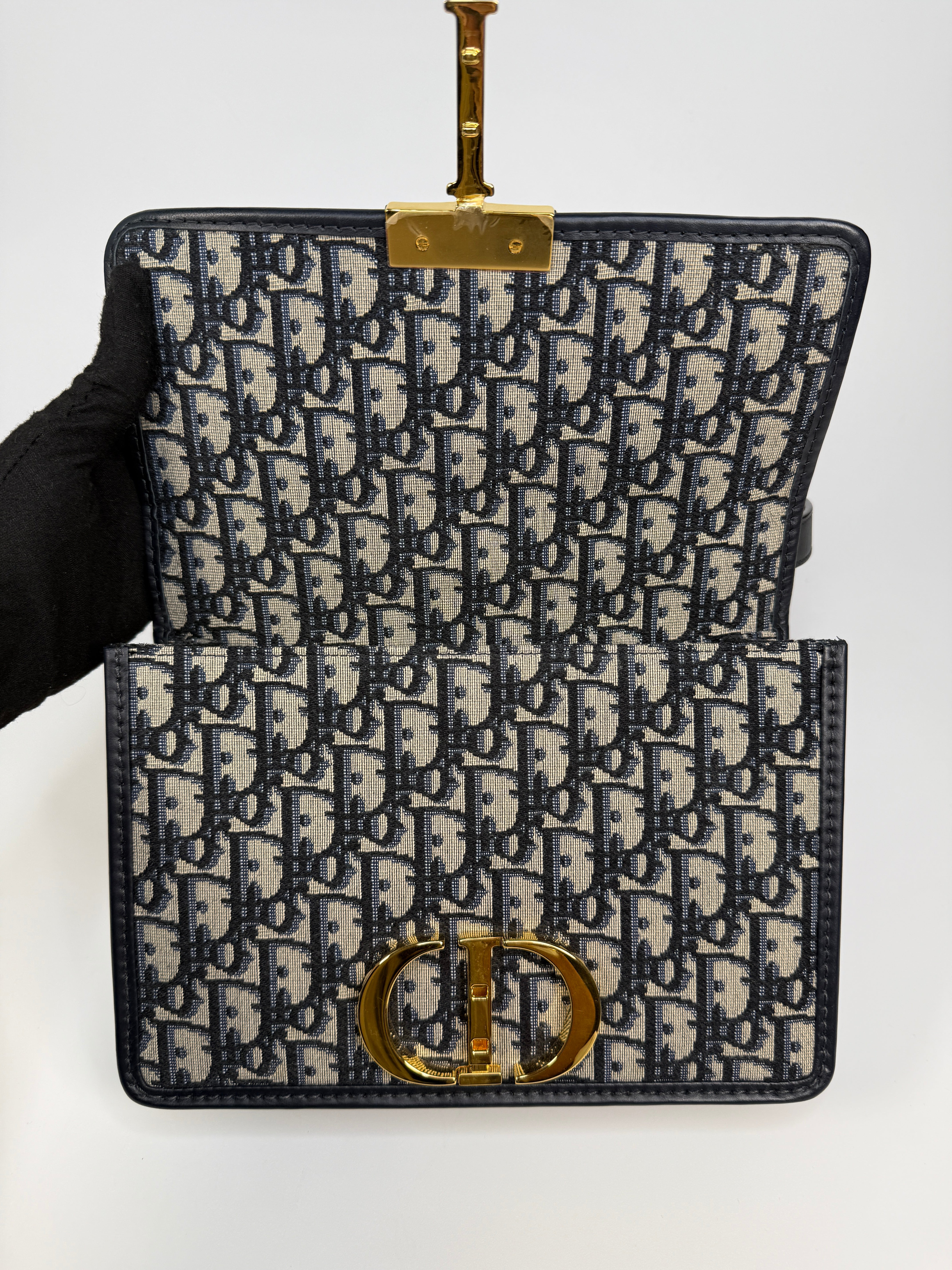 Christian Dior 30 Montaigne Bag In Oblique Canvas With Gold Hardware