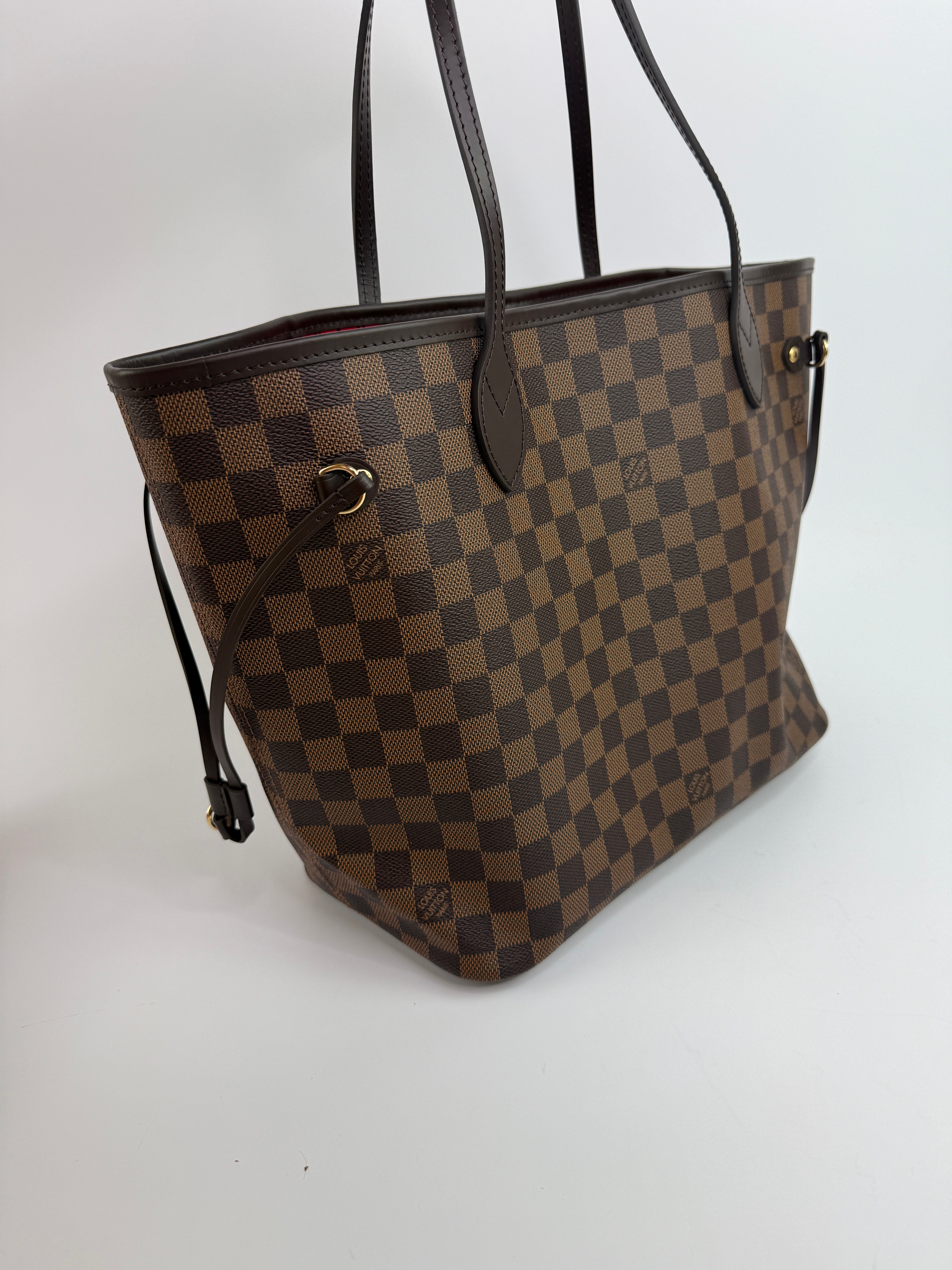 Louis Vuitton Neverfull MM Tote Bag