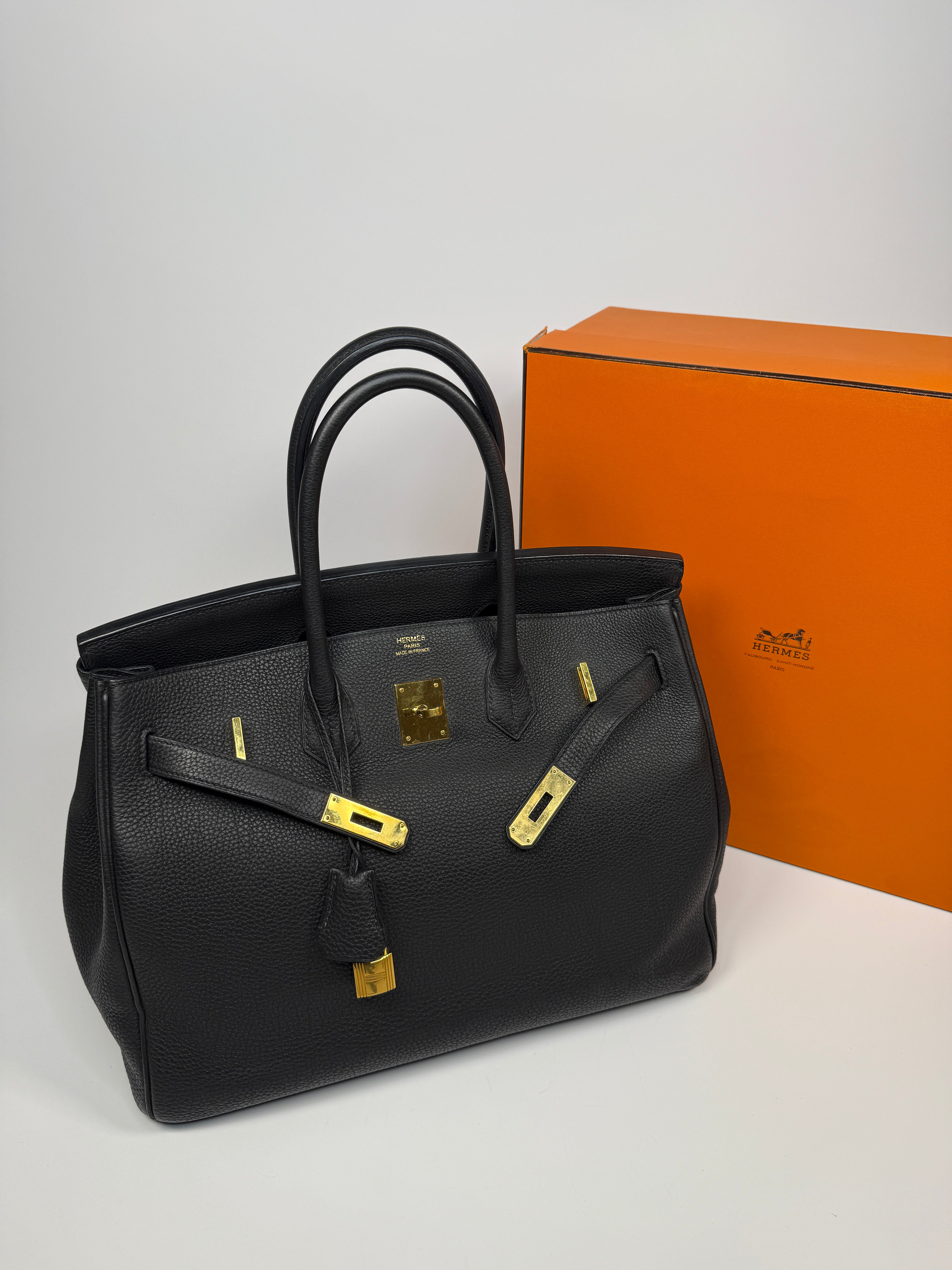 Hermès Birkin 35 Black Togo Leather With Gold Hardware. Excellent condition. Authentic and preloved.