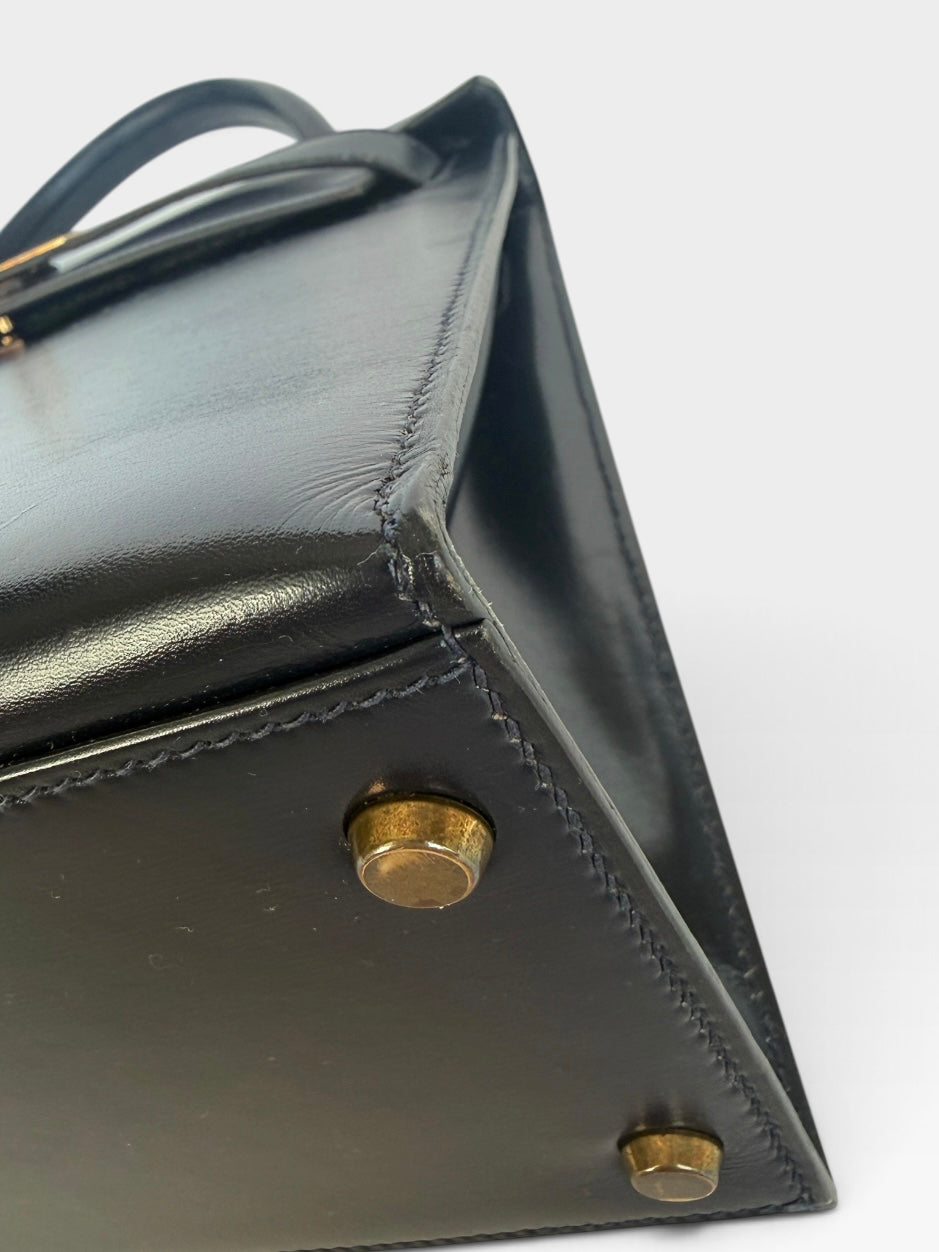 Hermès Vintage Kelly 28 In Navy Sellier Box Leather With Gold Hardware. 100% authentic and preloved in excellent condition.
