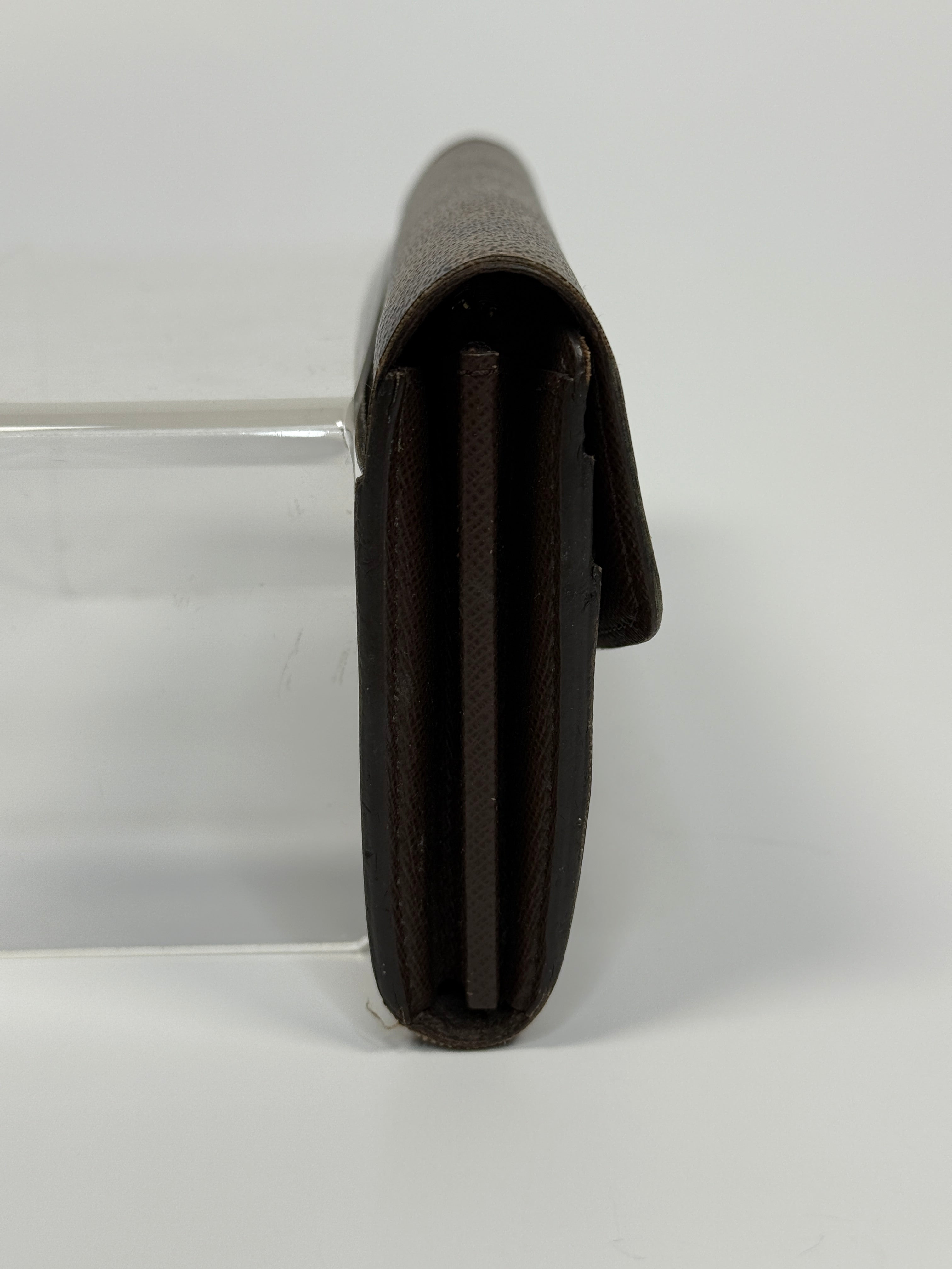 Authentic and preloved Louis Vuitton Sarah Wallet In a good condition verified by Luxe Cheshire