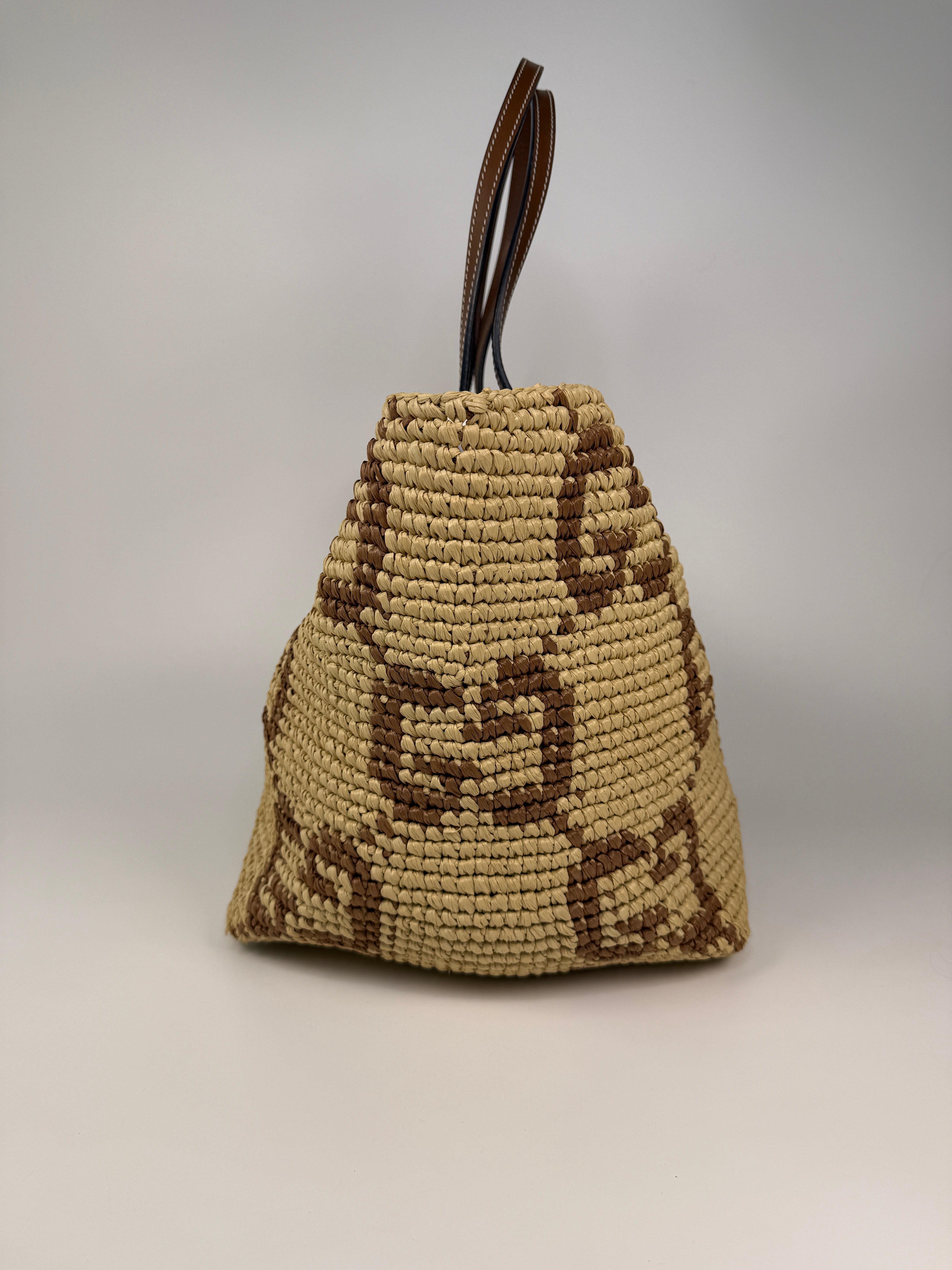 Gucci GG Medium Tote in natural and brown fabric and leather