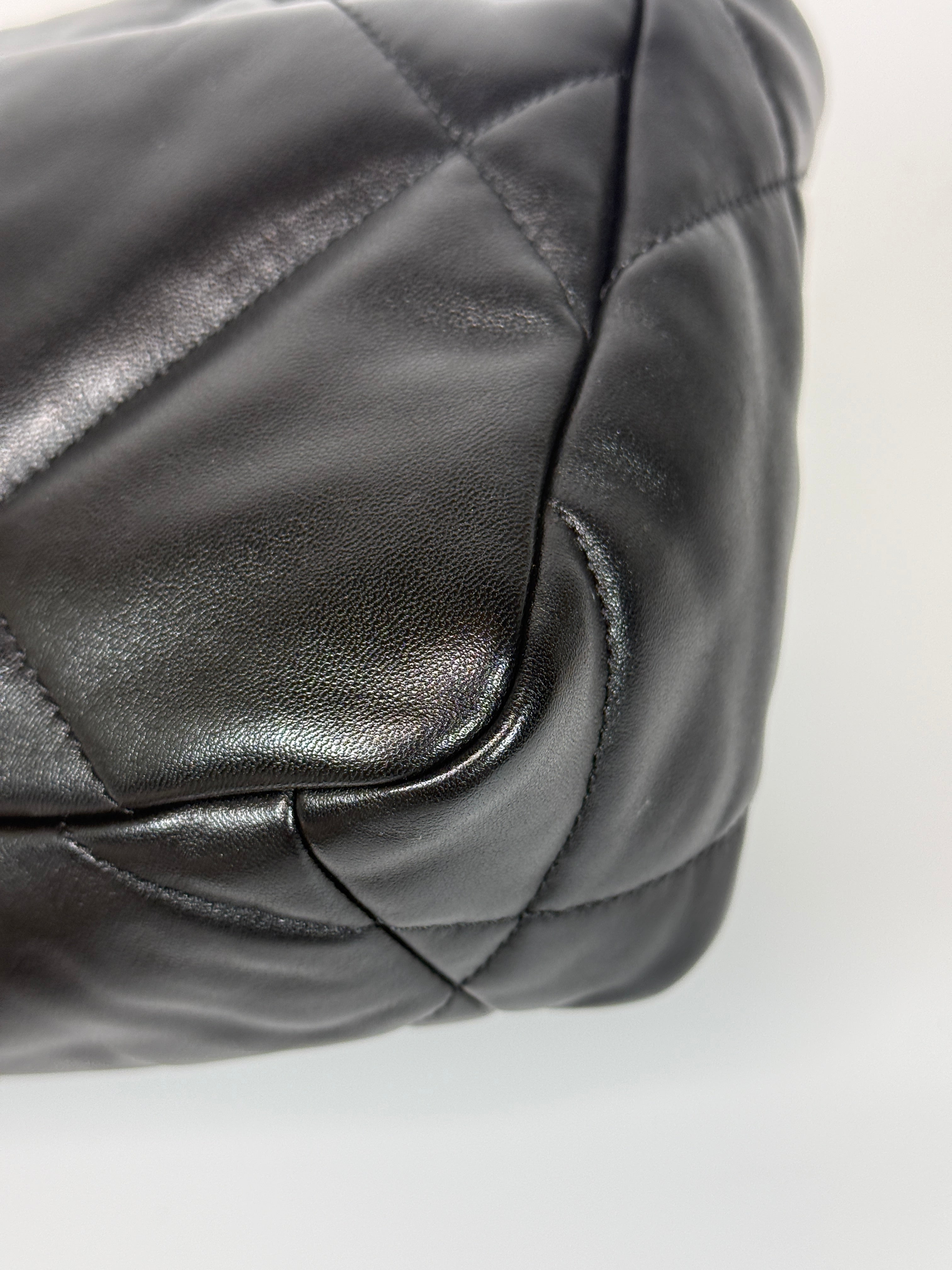 Authentic and preloved Chanel 19 Small In Black Lambskin Leather Mixed hardware. Excellent condition. 100% Authenticity guarantee