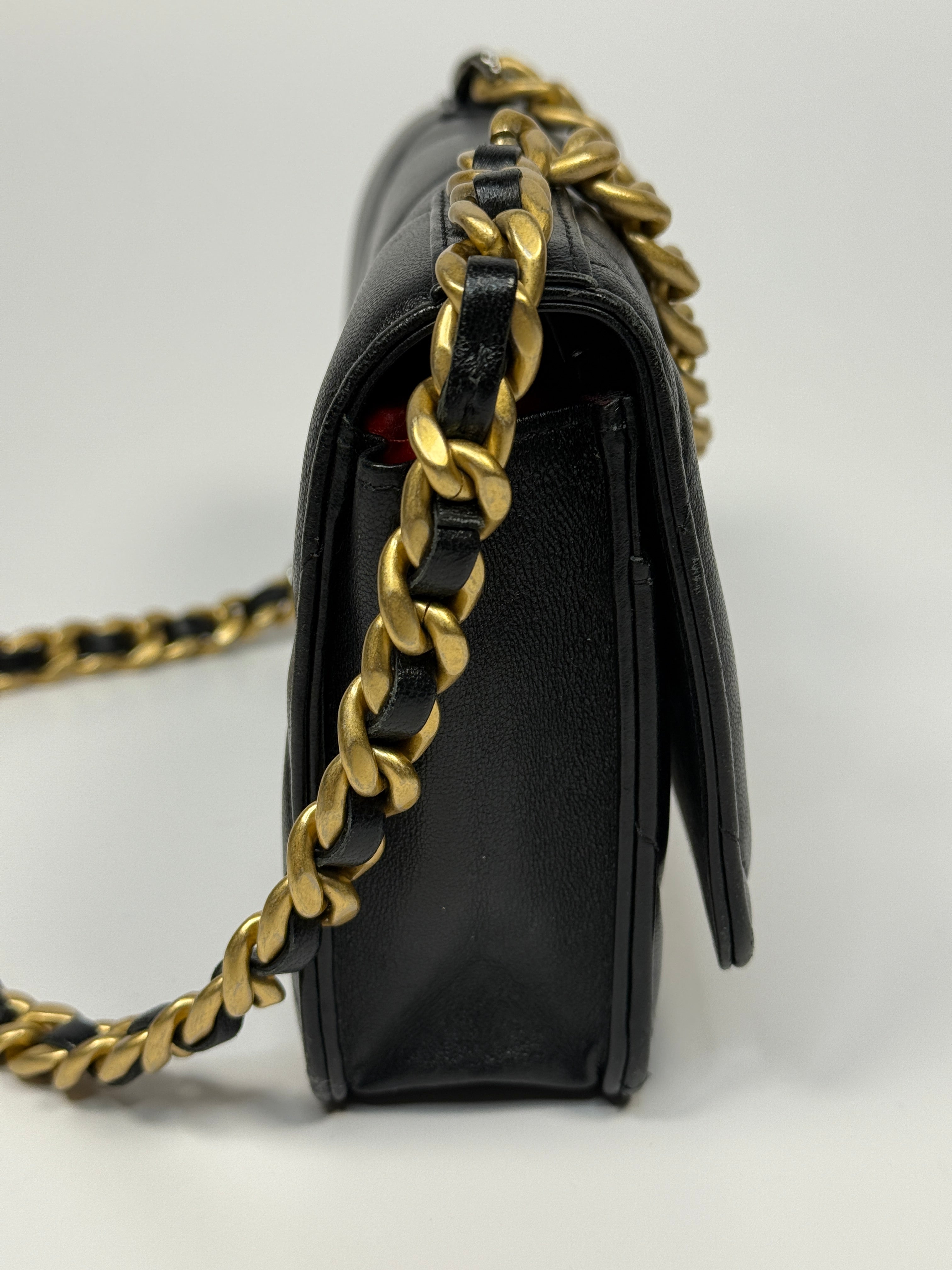 Chanel 19 Wallet On Chain In Black Lambskin With Mixed Metal Hardware. Excellent condition. Authentic and preloved.