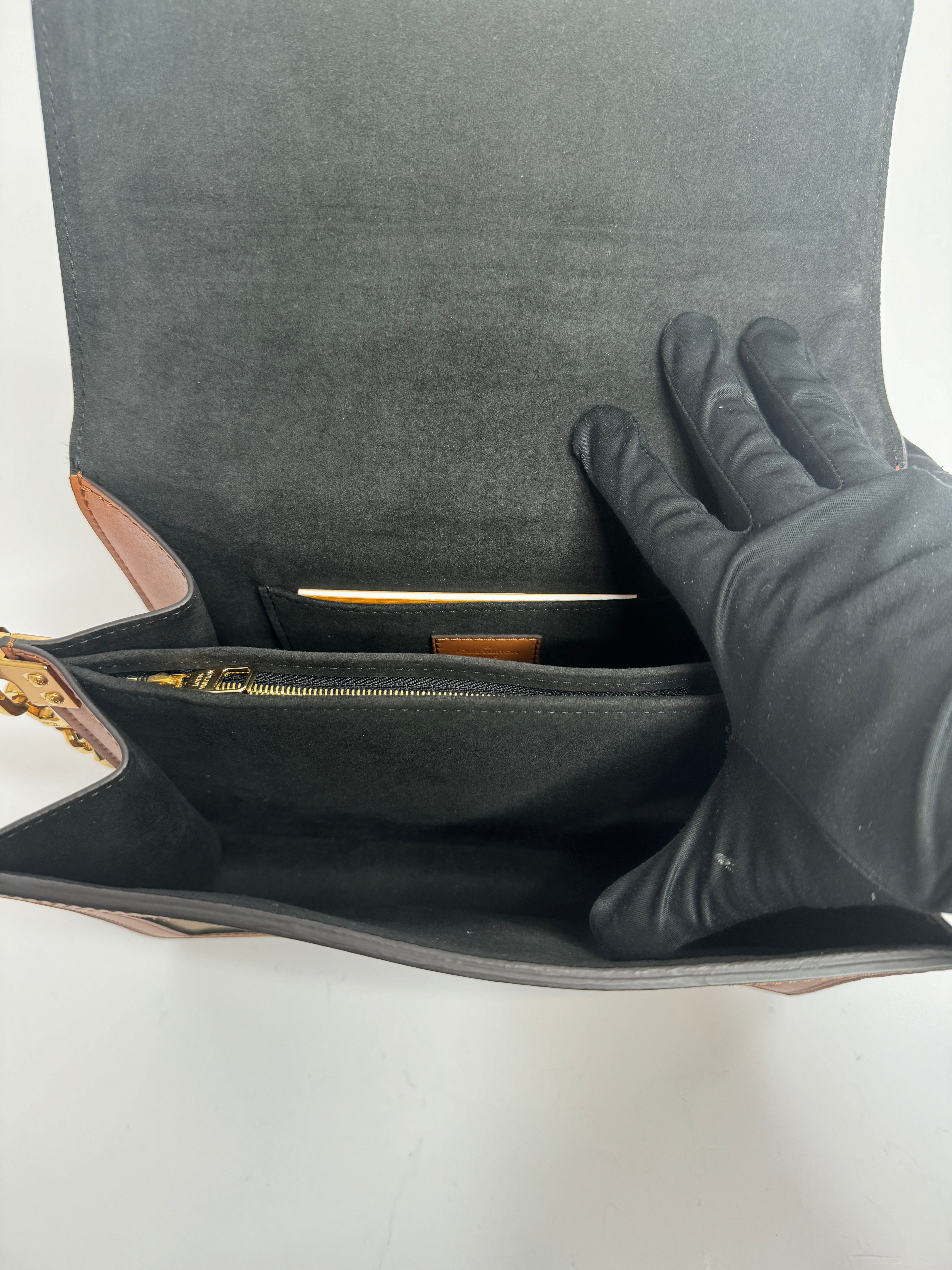 Authentic pre-loved Louis Vuitton Dauphine MM Bag. New & Unused.