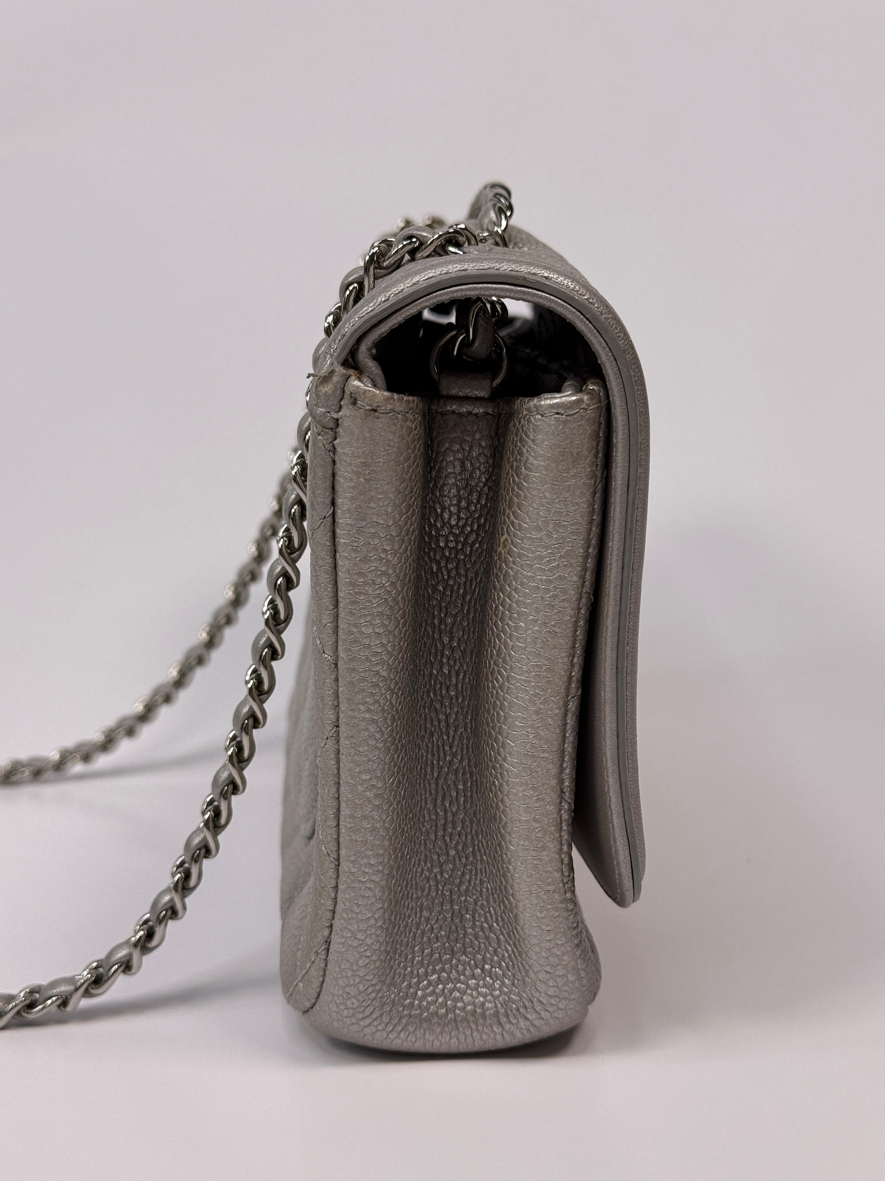 Chanel CC Filigree Wallet On Chain
Pre Loved & Authentic